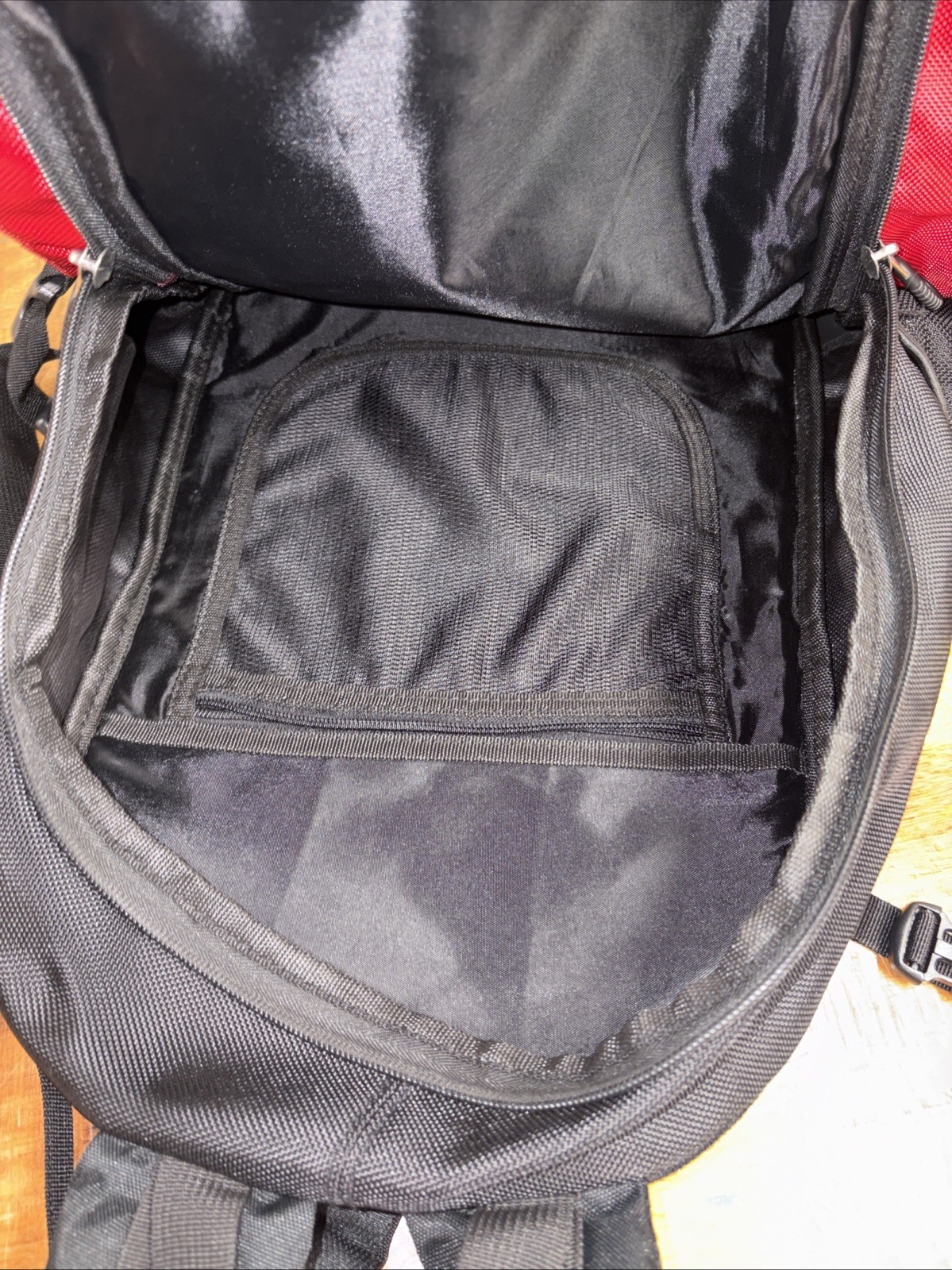 Oakley Icon Backpack 00s Y2K Vintage Used Red And Black does Have 2 Broken Clips