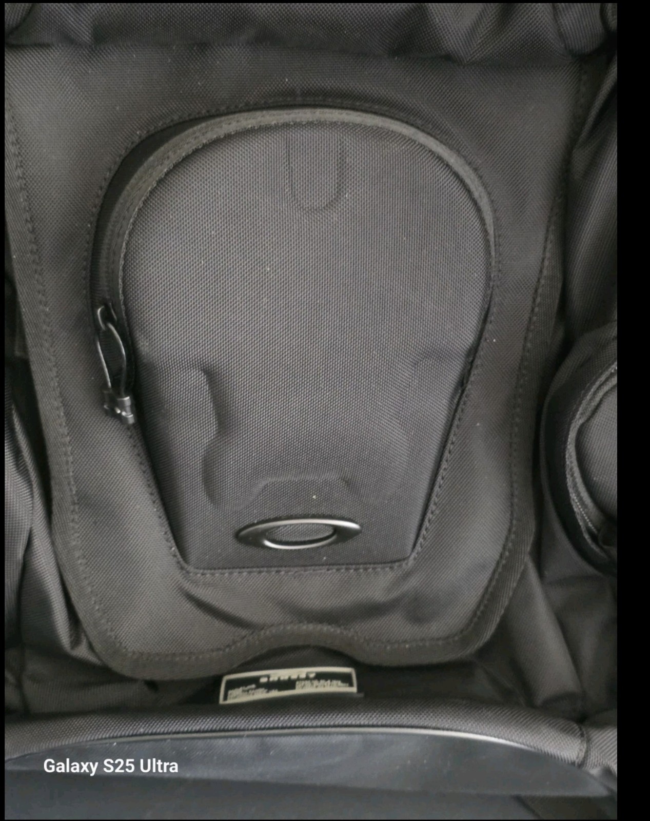 Oakley Icon 2.0 Backpack Blackout Tactical Laptop Bag Hiking Travel FOS900044