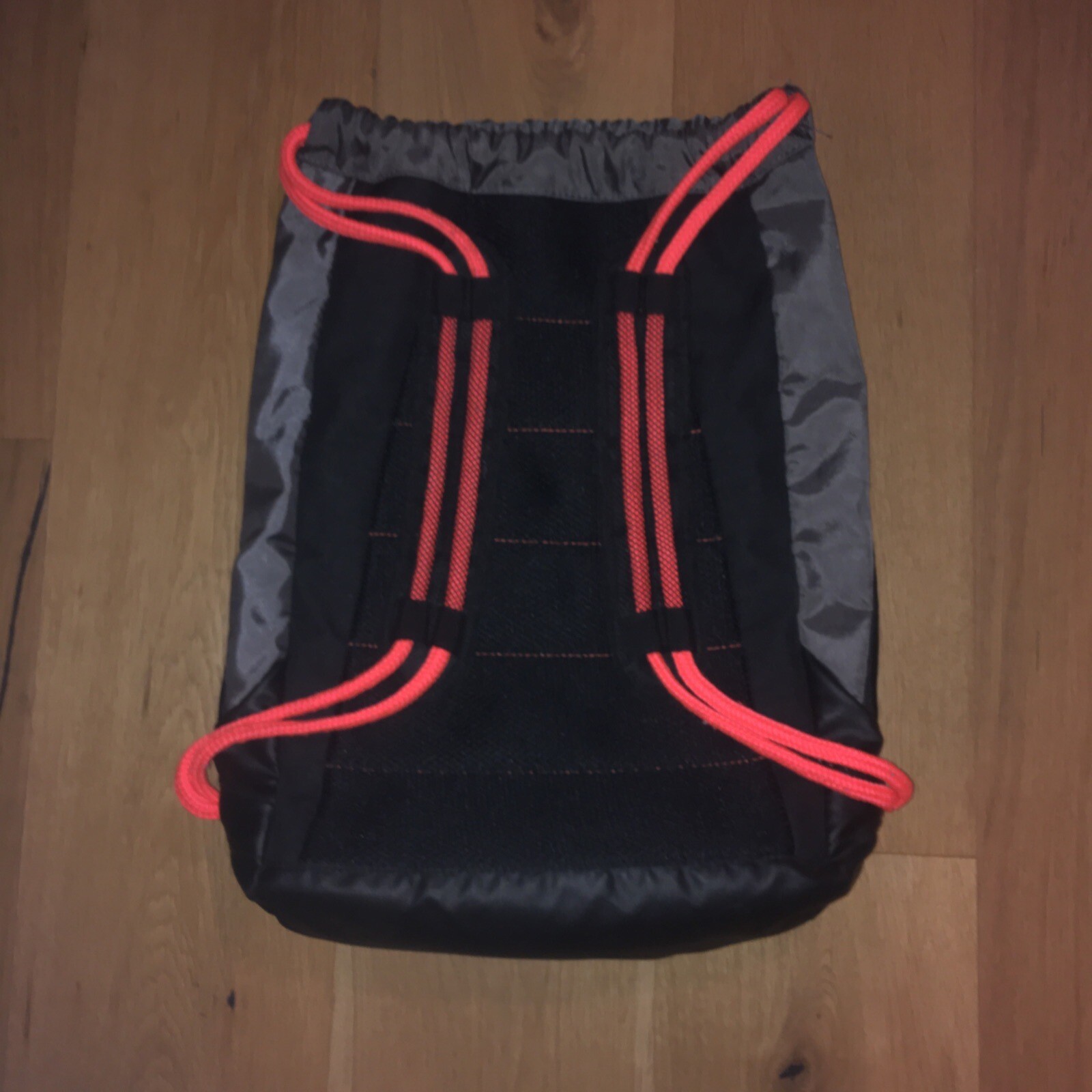 Fila Filatech Exovent Bag – Drawstring – HD Sports Gym Backpack Slvr Blk Orange