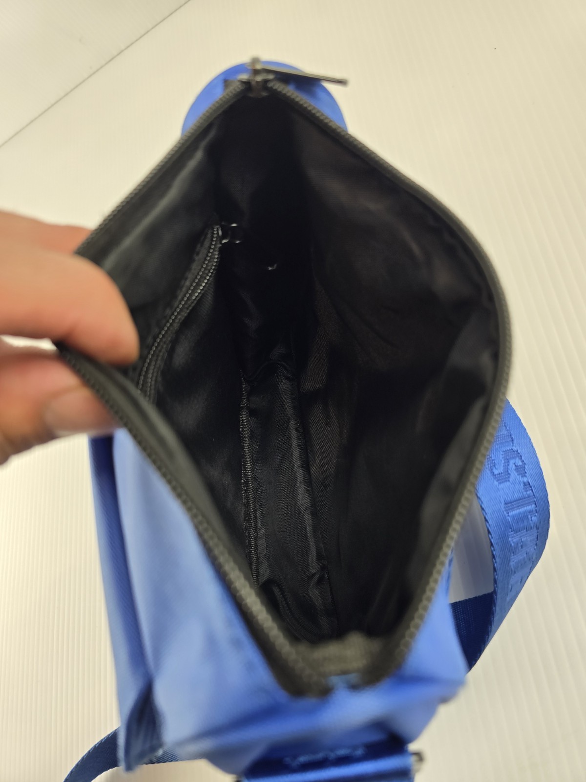 Trapstar Crossbody Messenger Bag Cobalt Blue Irongate T Cross