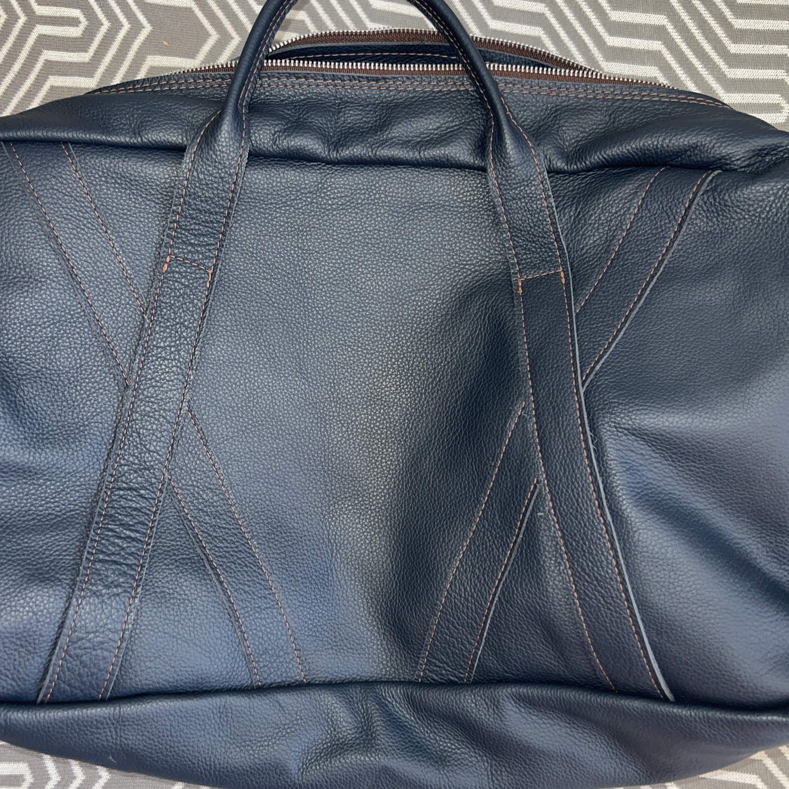 Ian James Navy Blue Leather Logan Duffle 20x12x7 Sport/Travel Shoulder Strap Bag