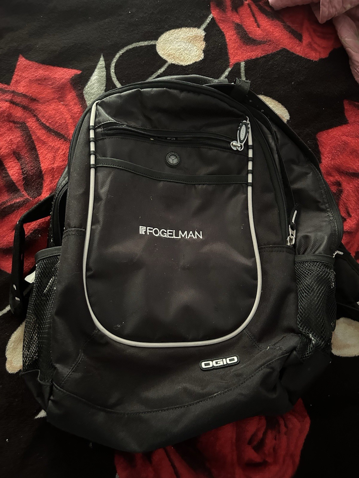 OGIO Fogelman Black Backpack Zip/Buckle Closure Adjustable Strap Bottle Pocket