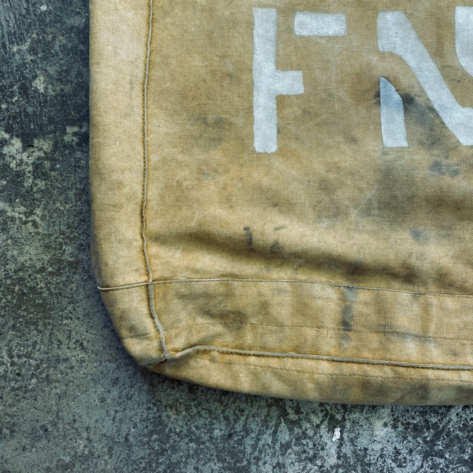 Vinrage 60s FNT tote tool canvas heavy work distressed fade big bag
