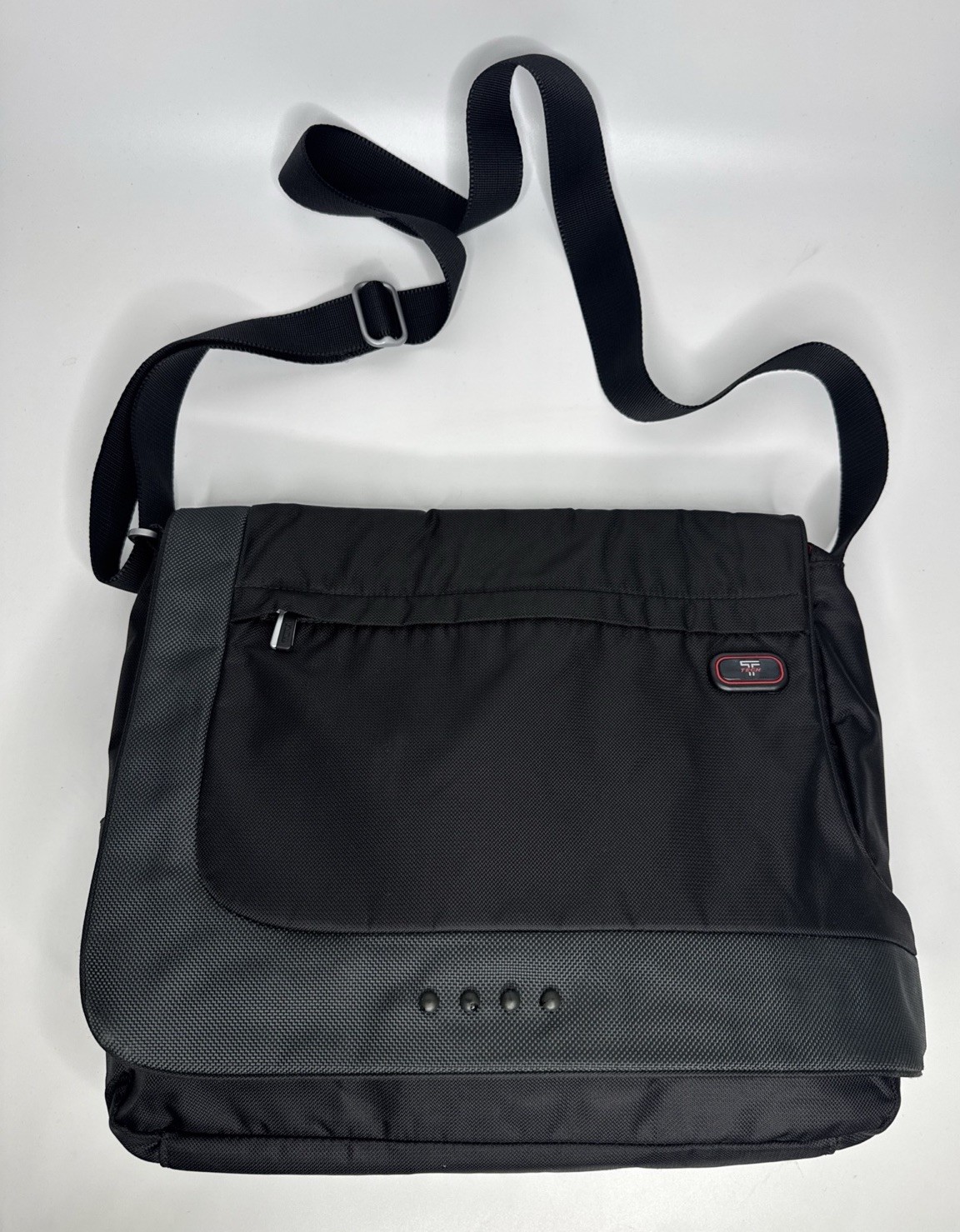 Tumi T-Tech Essential Black Slim Expandable Messenger Bag 5114D Black Red