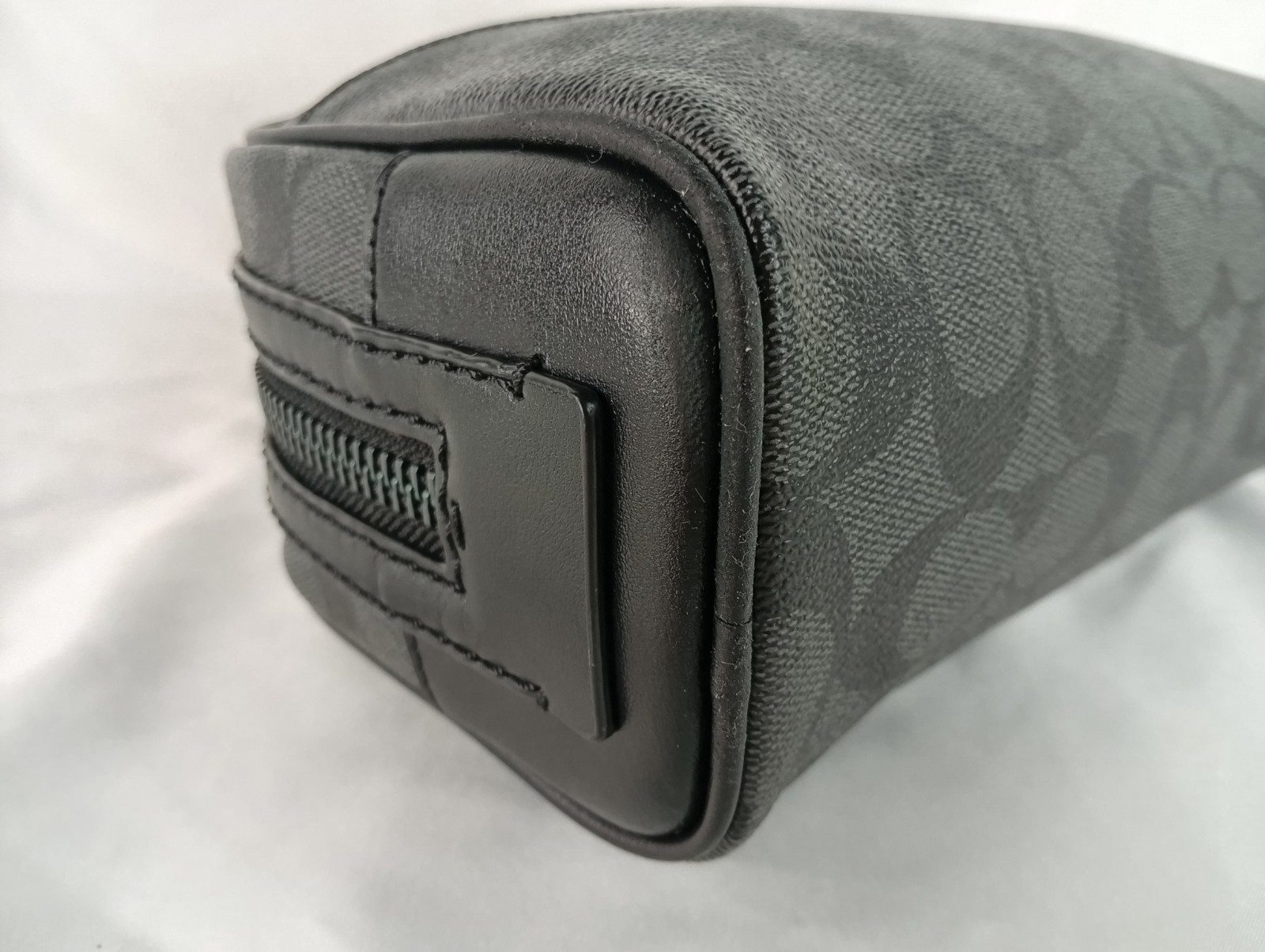 Pre-Owned Coach Signature Canvas Small Travel Kit Toiletry Bag Charcoal Black