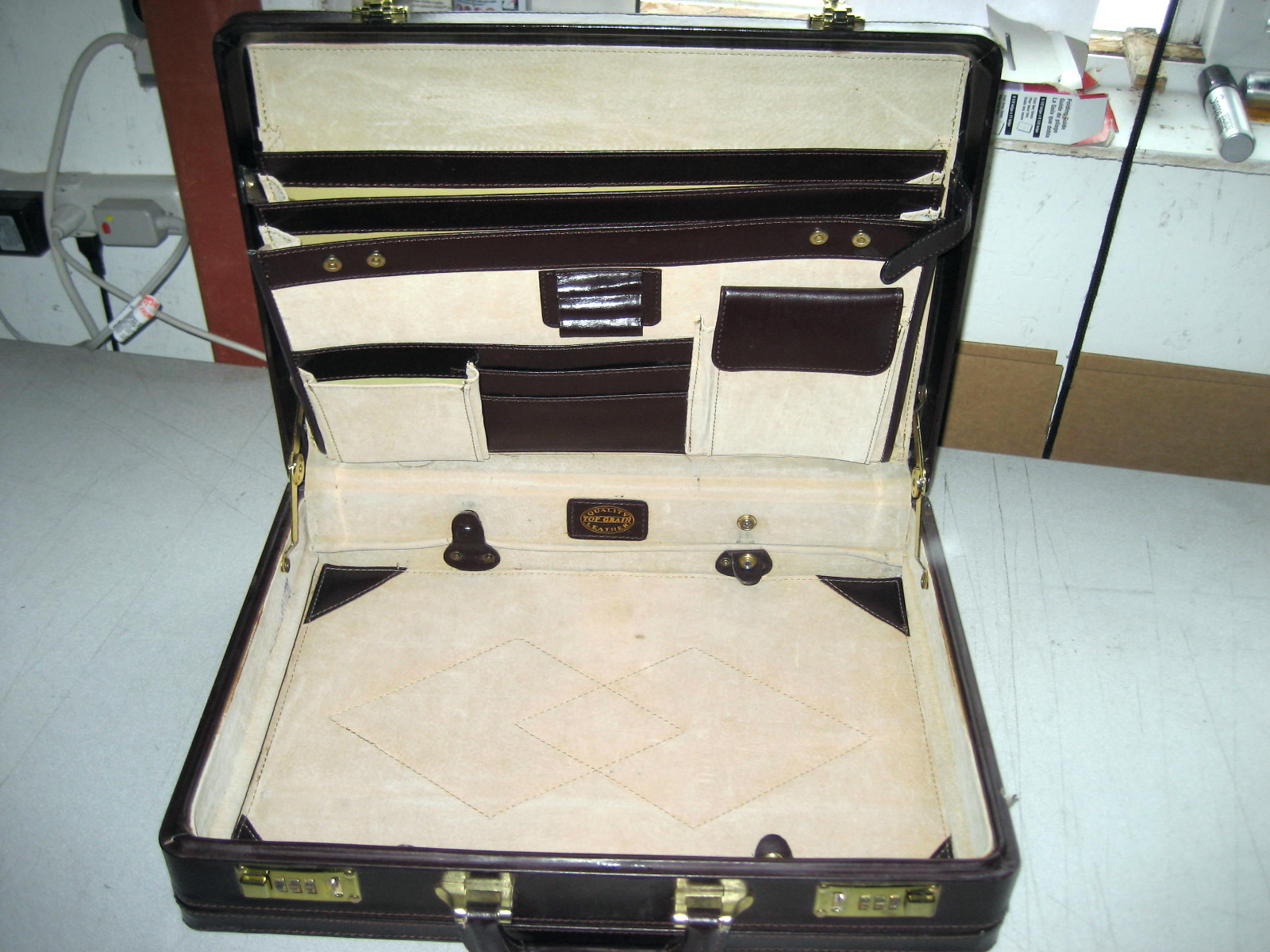 Used Briefcase, dark Burgundy Leather in&out NO brand shown 18x13x4.5 w/warranty