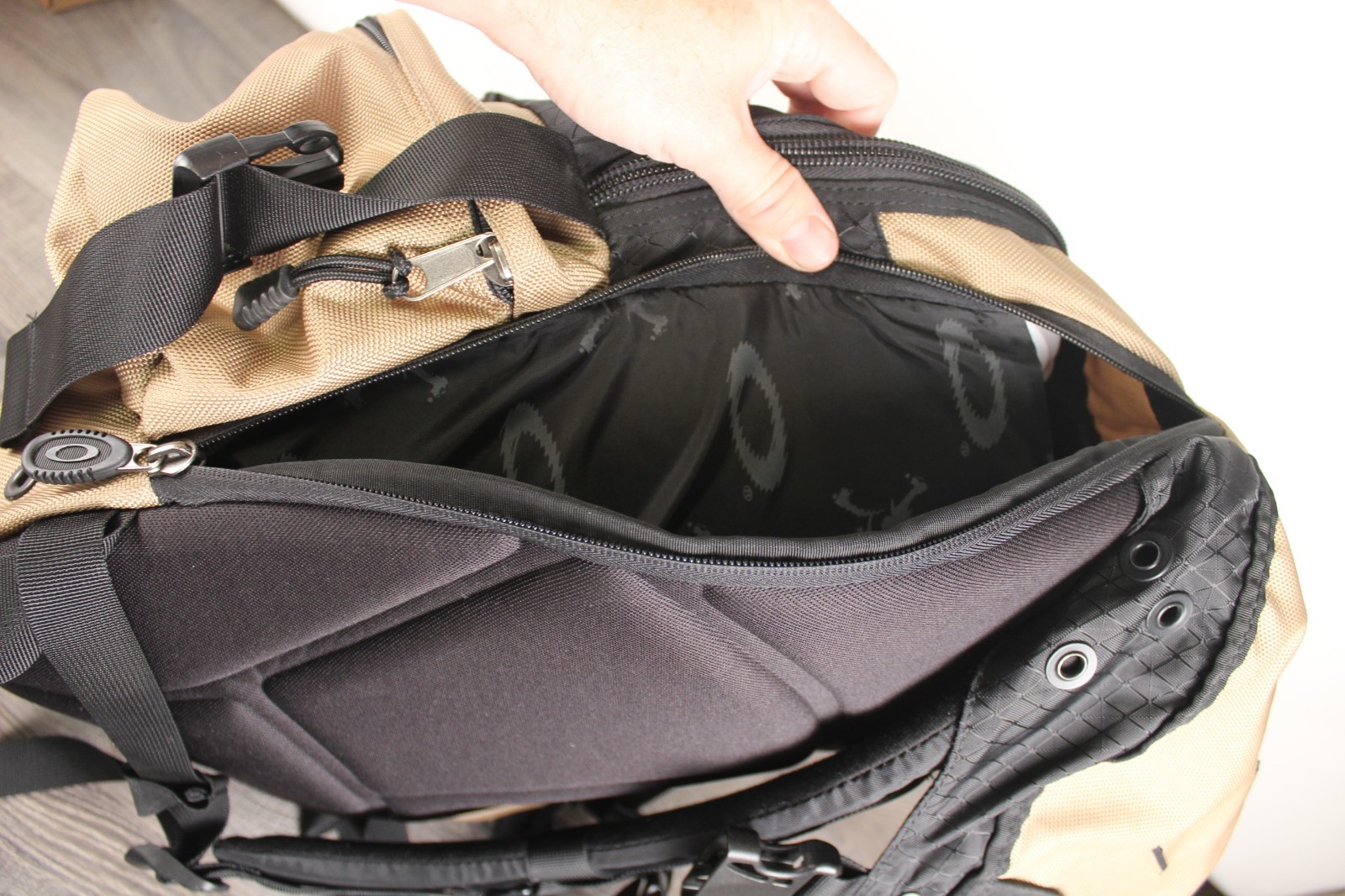 Vintage Y2K Oakley Icon Backpack Desert Tan Black Military Rucksack Clean Shape