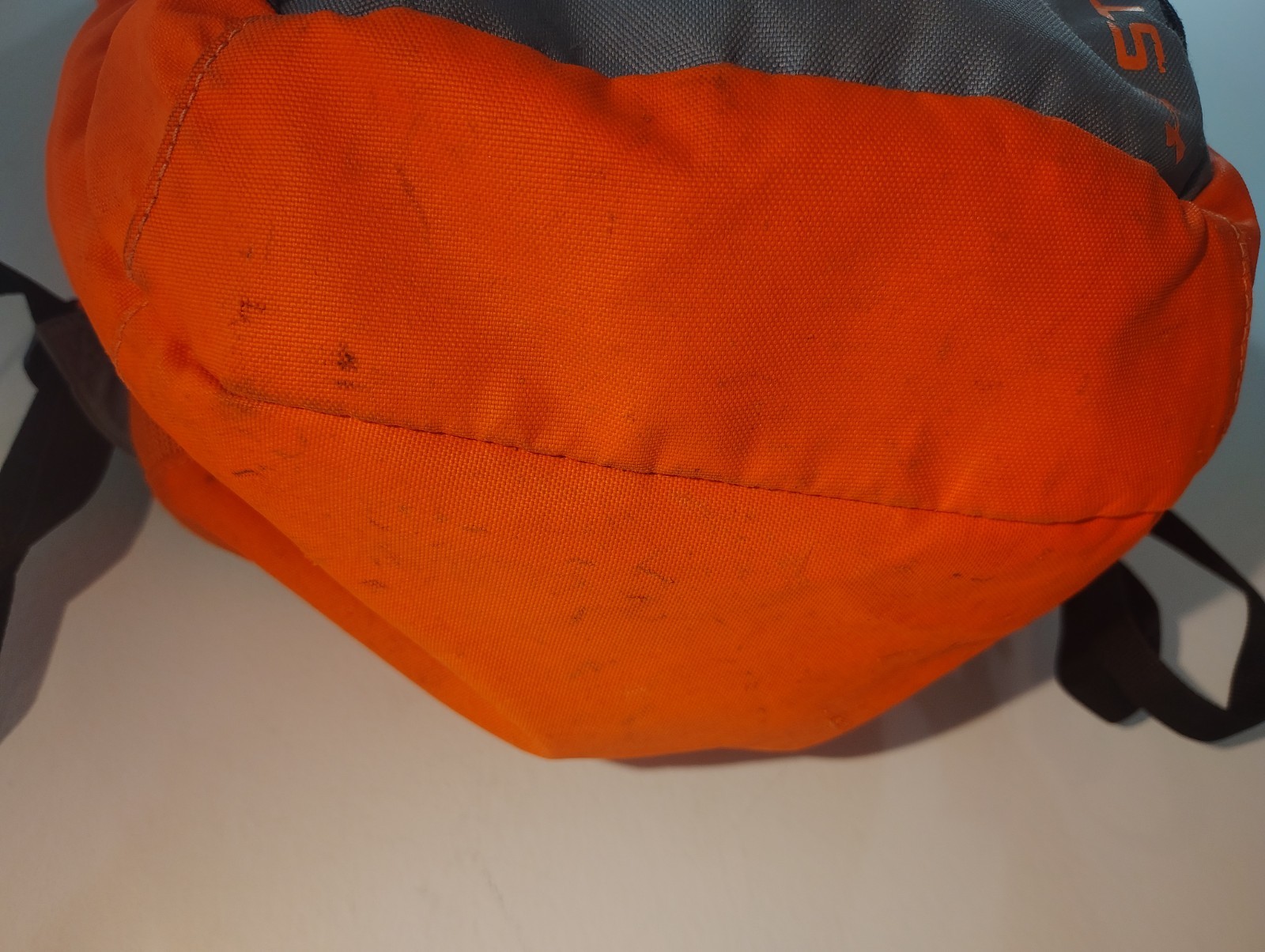 Under Armour X Storm Heatgear Orange Grey Large Size Strap Backpack GUC