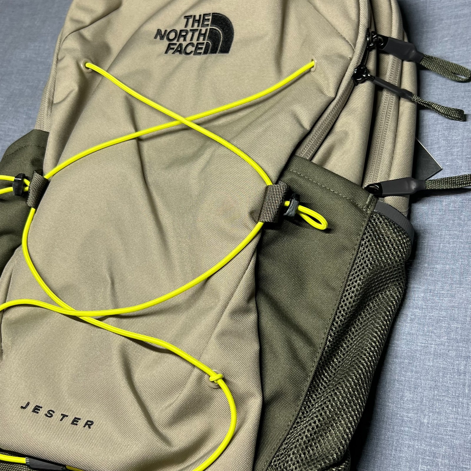 *NWT* The North Face Jester Backpack Cavern Grey/New Taupe Green