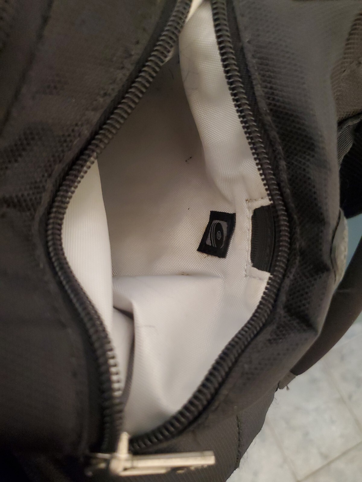 O’GIO Bounty Hunter Black Laptop Backpack Bag Audio Tech 7 Pocket