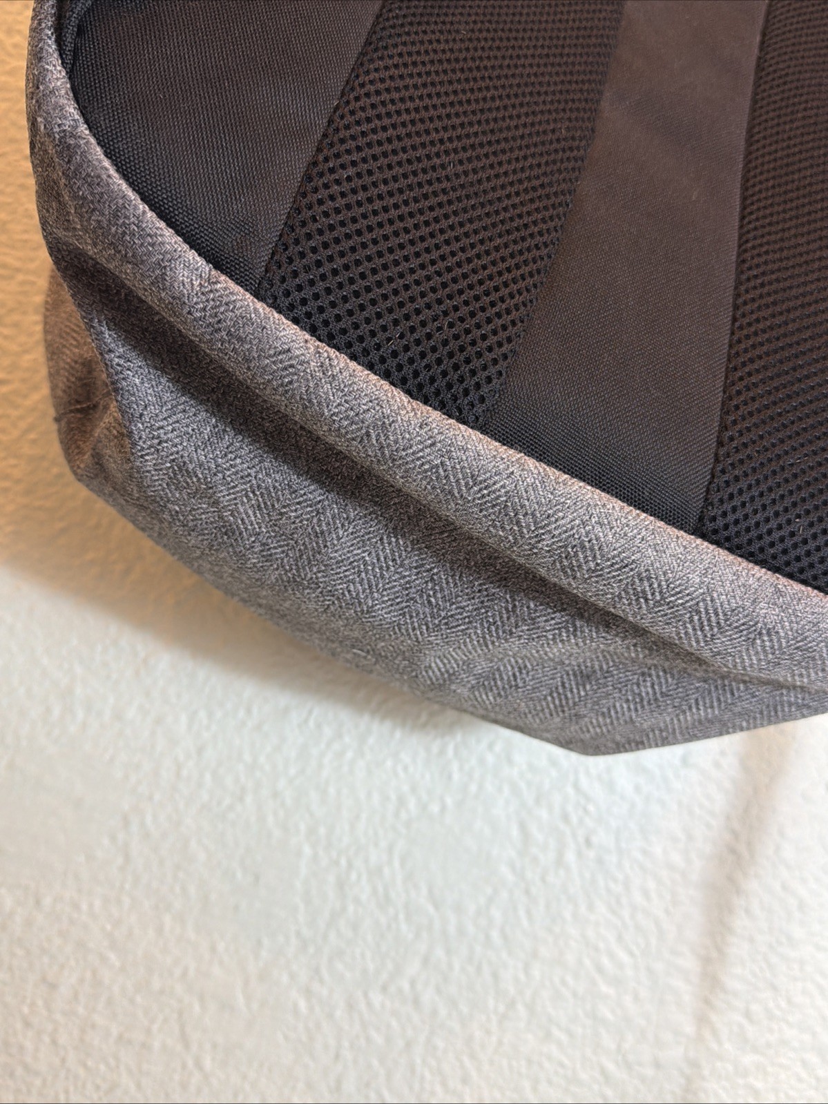 Oakley Backpack 5 Speed Pack Gray Travel Commute School Work 19×12.5×7