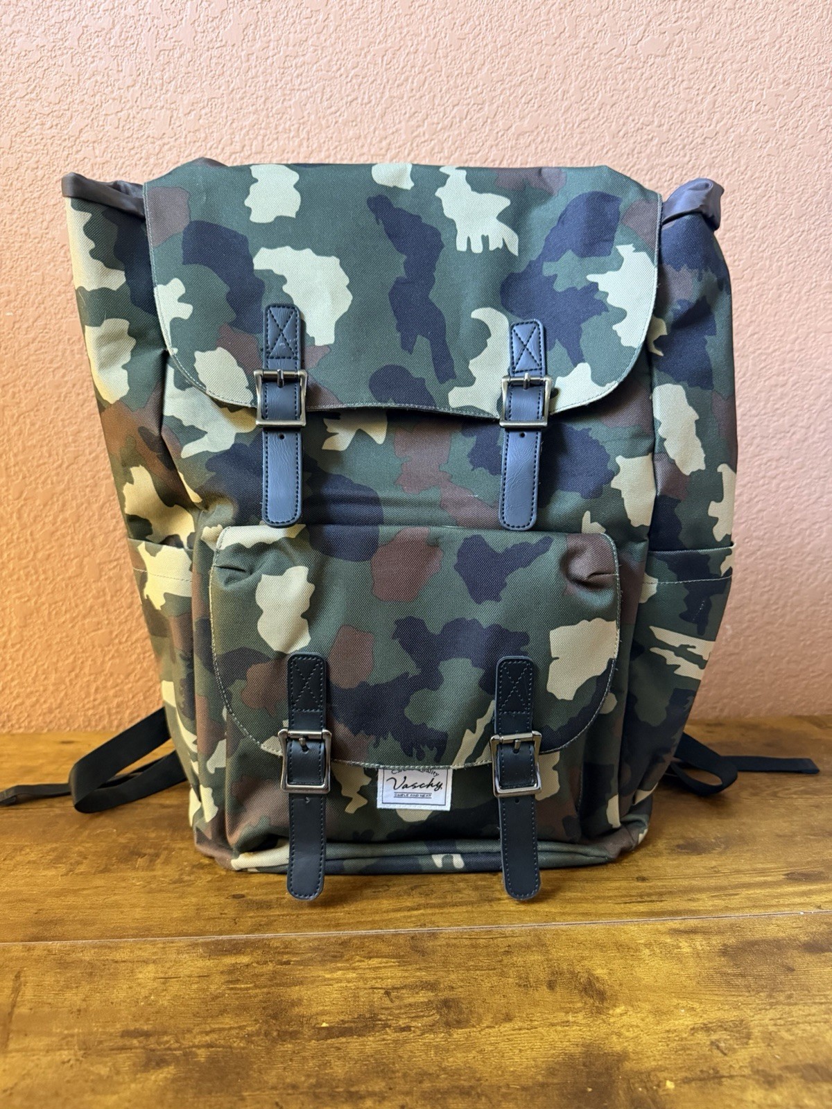 Water-resistant Camouflage Heavy-Duty Backpack, Snap & Drawstring Closure. Hardy
