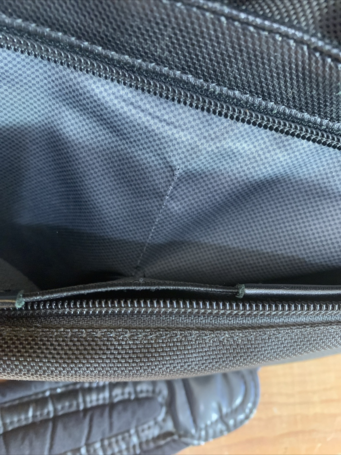 TUMI Alpha II Black Nylon Compact Large Screen Laptop Briefcase Bag 26114D2