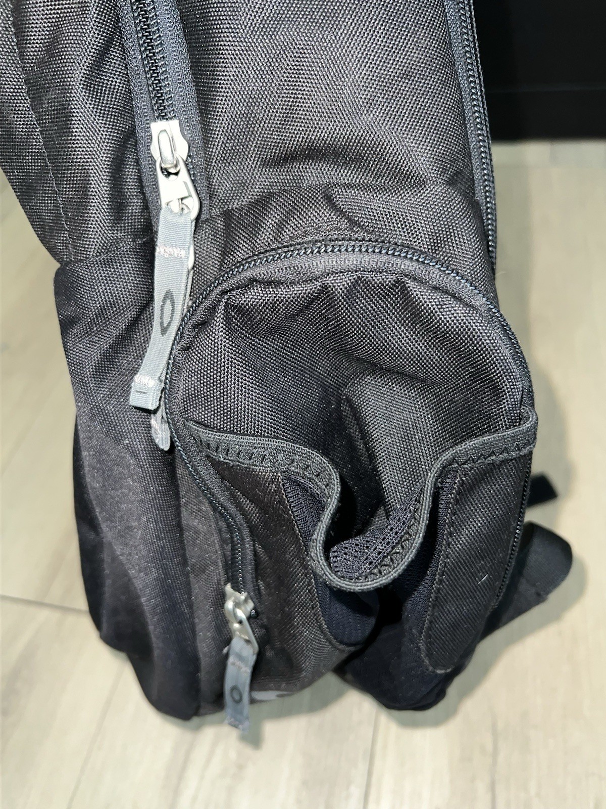 Vintage Oakley Arsenal Pack Backpack Black Hydrofuse Tech Y2K 92329