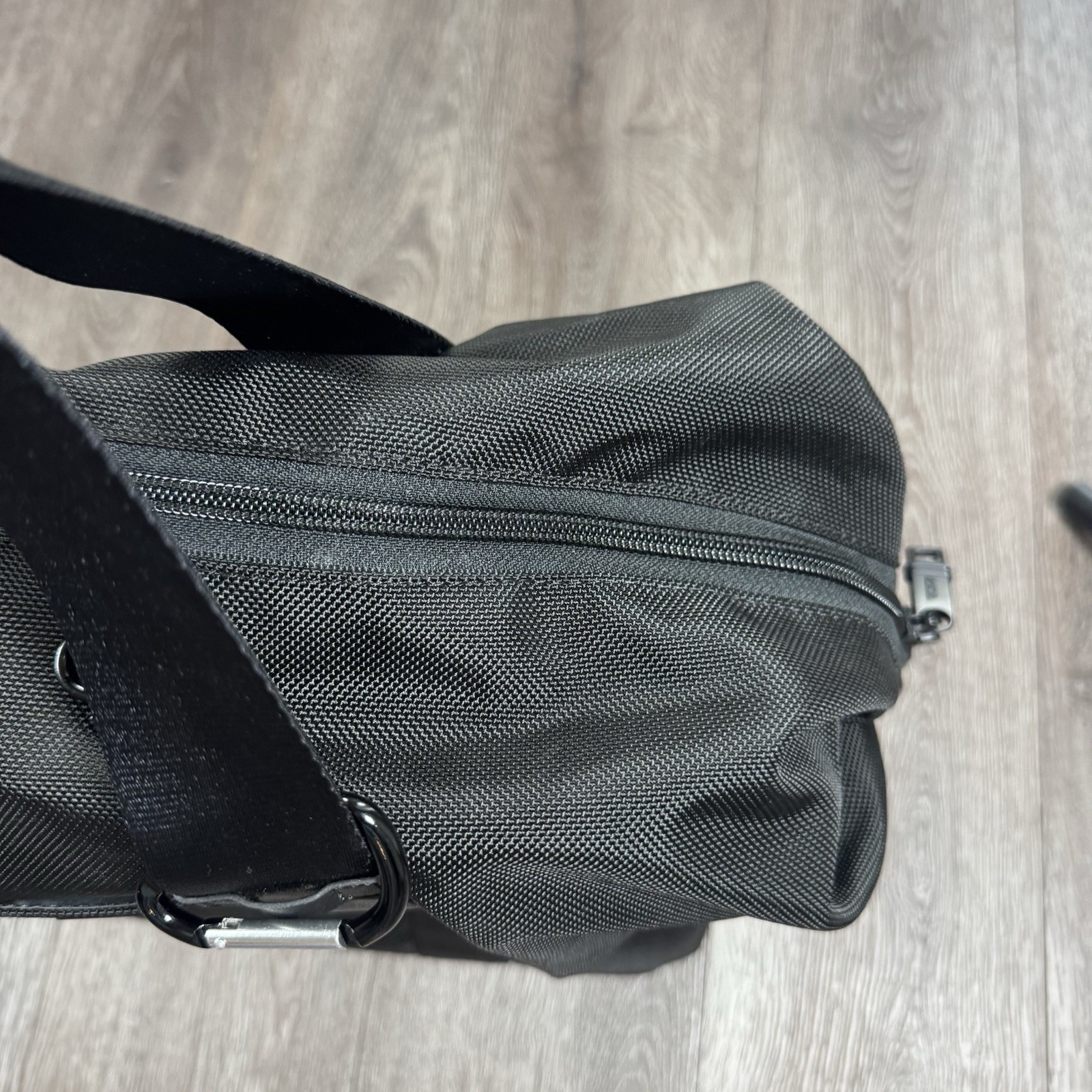 Tumi Alpha Corporate Collection Travel Duffle Duffel Bag Nylon 22249DE