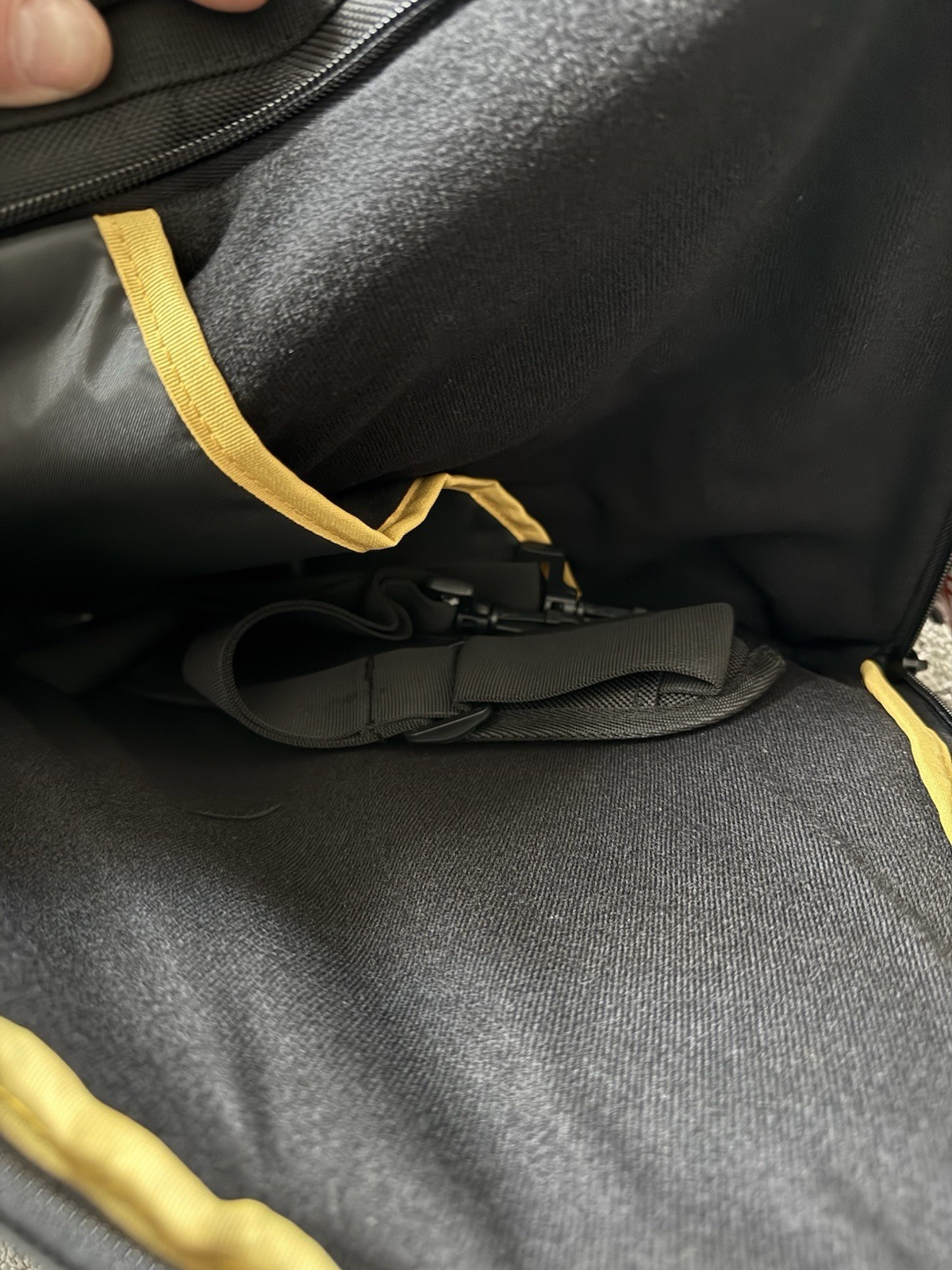 Marvel X-Men Backpack Black/Yellow Zip Adjustable Straps Inner Pockets