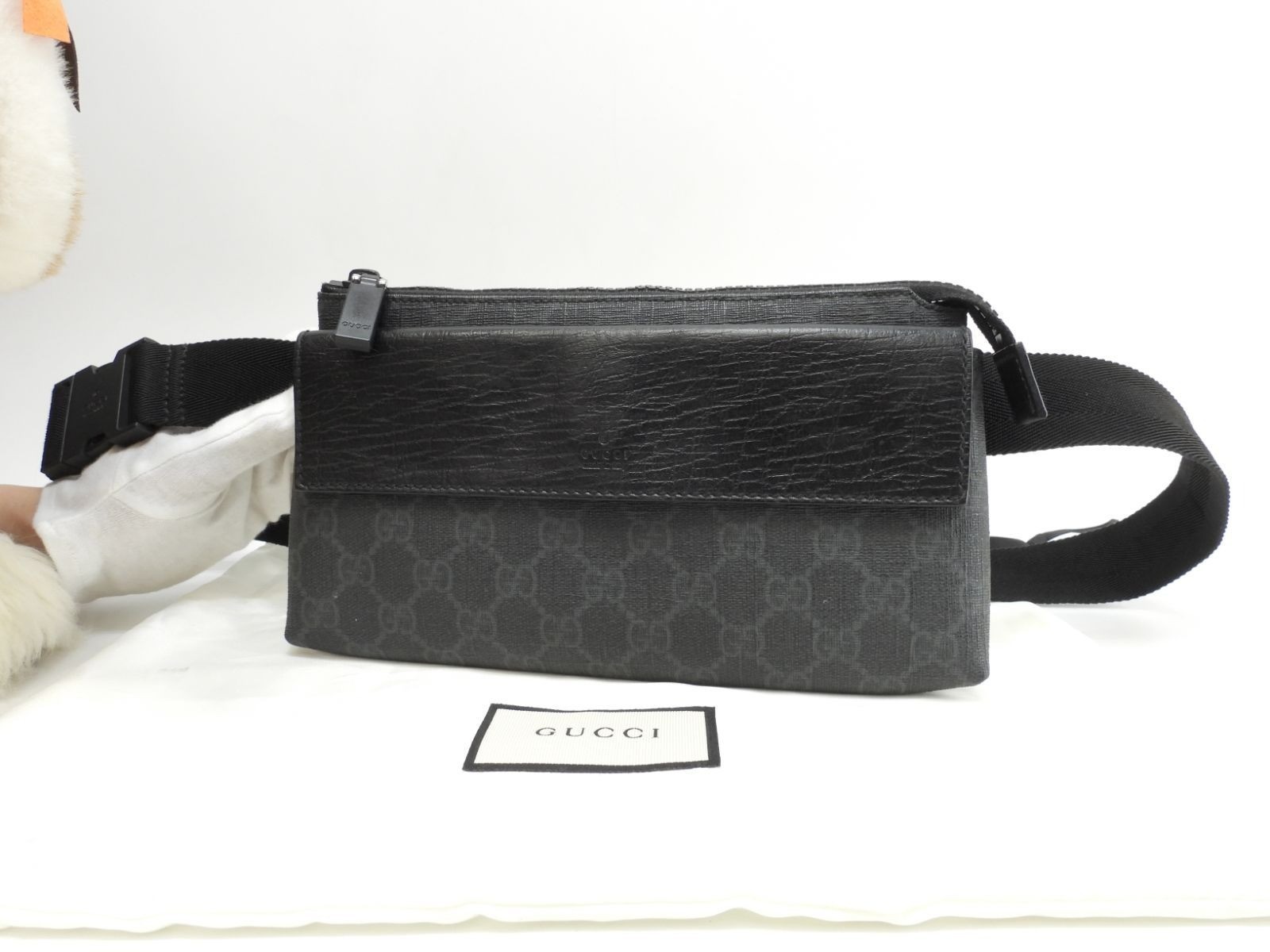 Gucci body bag, old GG Supreme black belt bag 9.4*5.1*1.3 inch