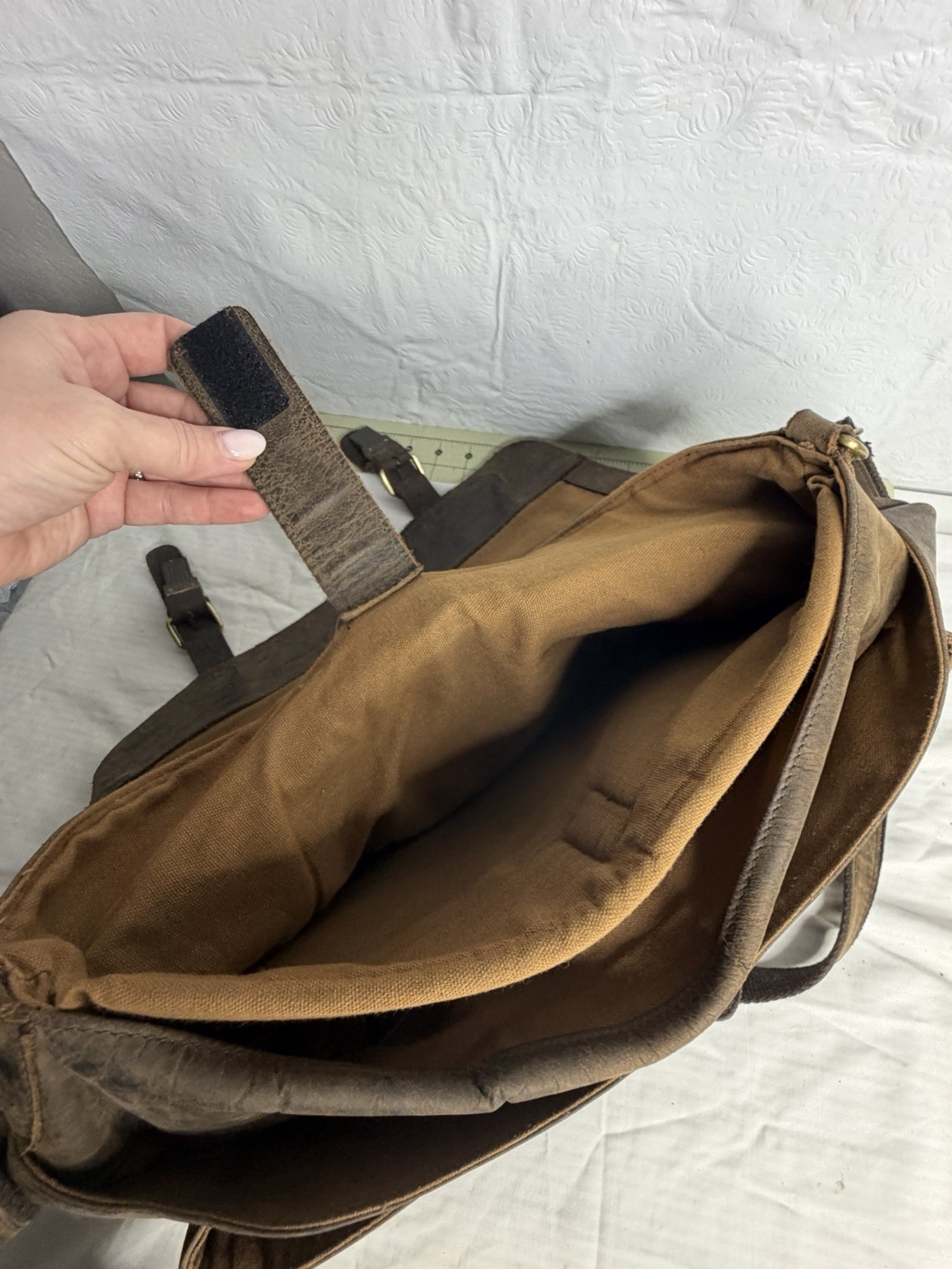 Komalc Full Grain Brown Distressed Leather Messenger Bag Computer Organizer
