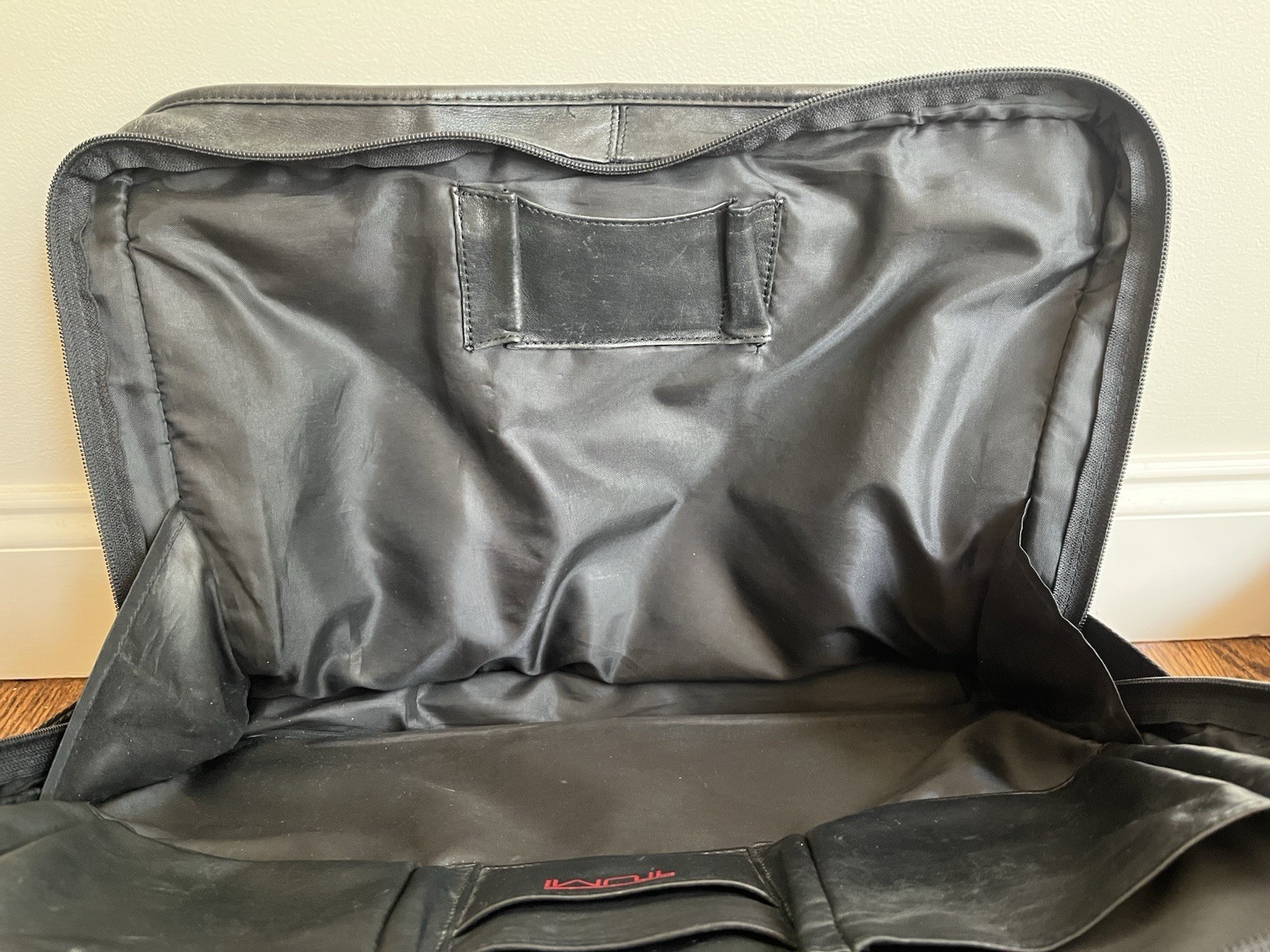 Vtg TUMI Vintage Expandable Leather Organizer Laptop Large Briefcase – Black