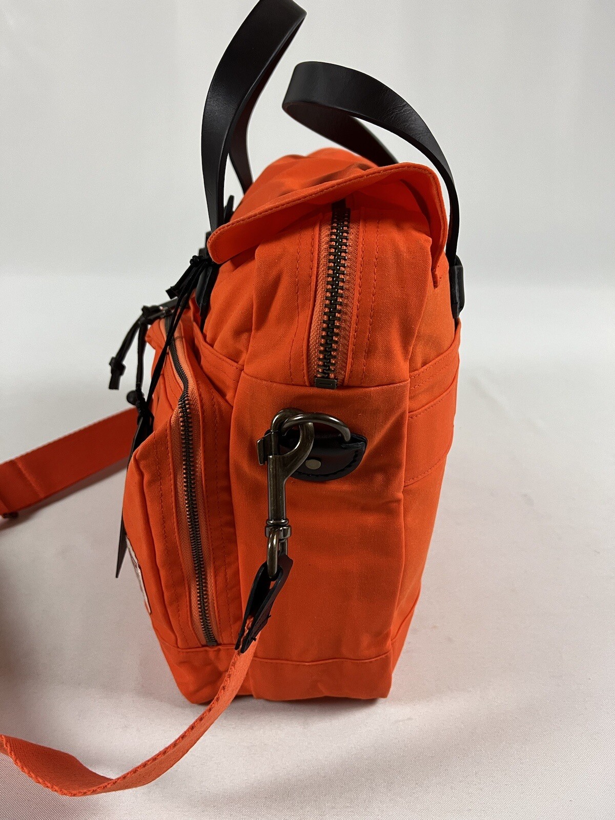 FILSON 24-HOUR TIN CLOTH BRIEFCASE FLAME NWT