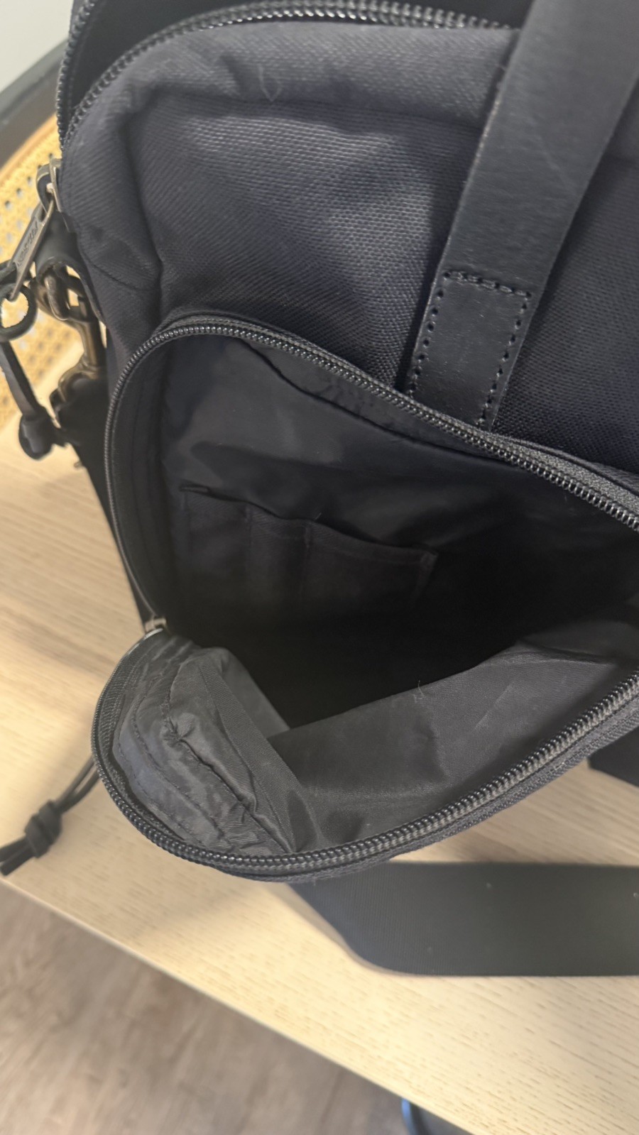 Filson Dryden Laptop Briefcase – Black