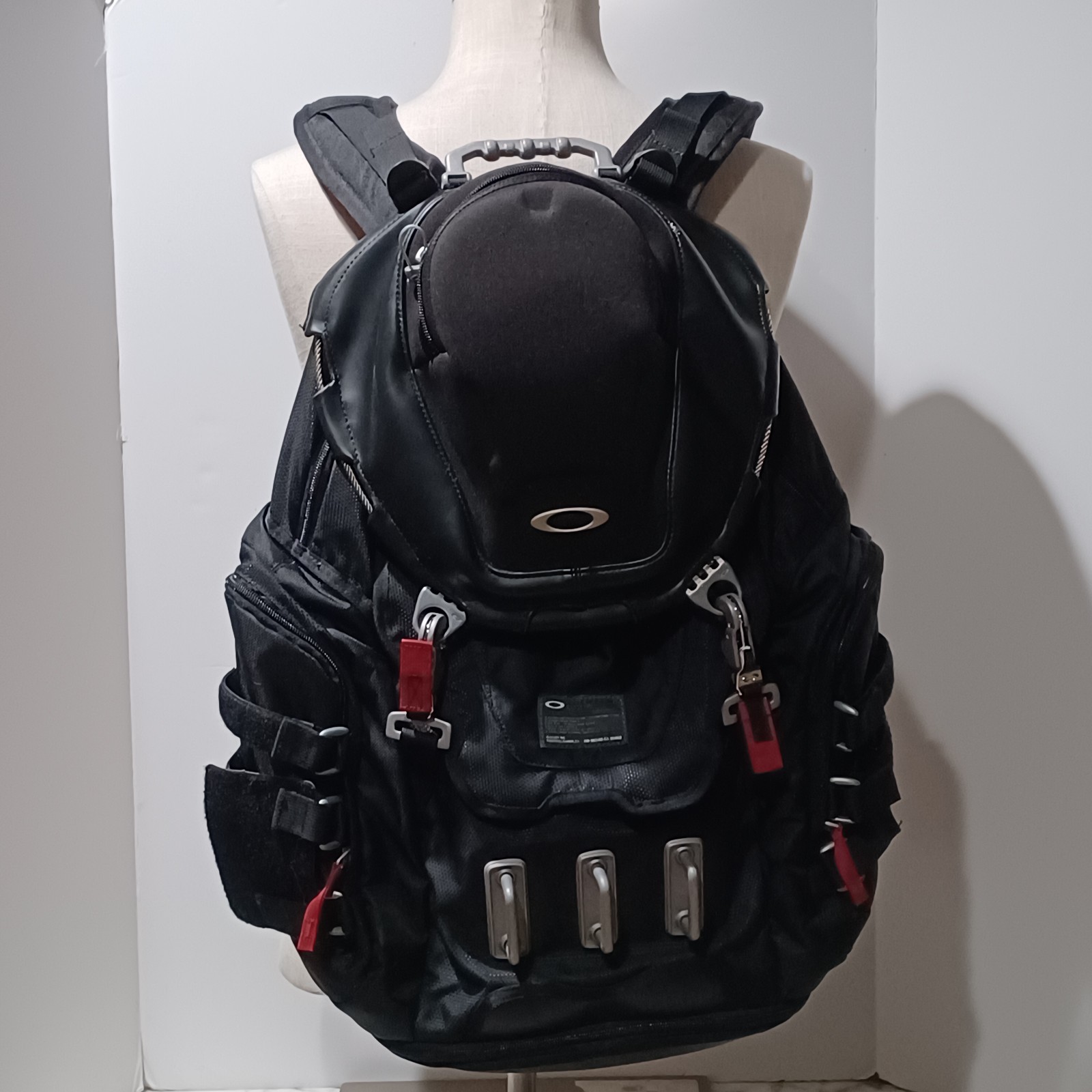 Oakley Kitchen Sink 34L Tactical Backpack