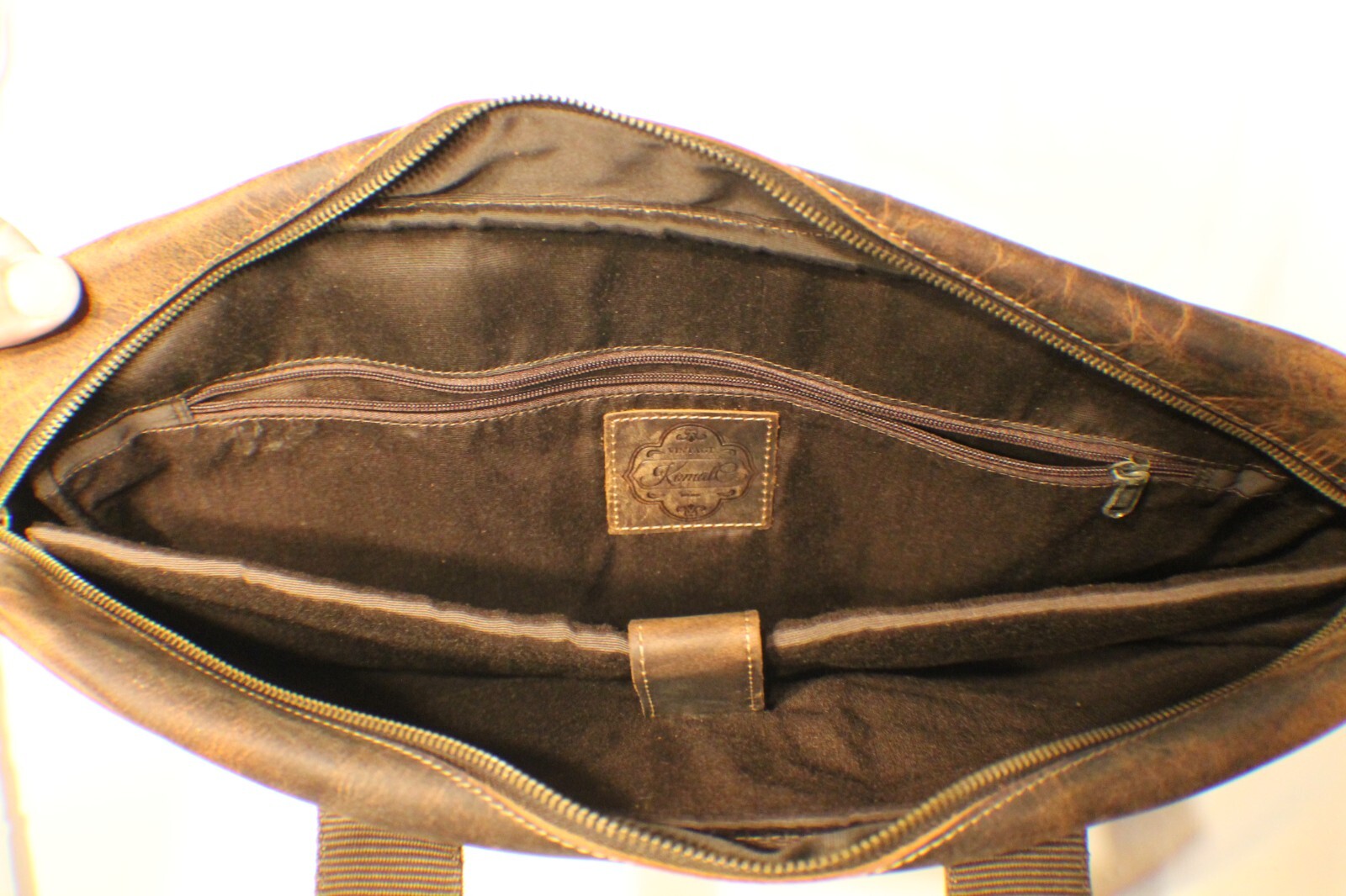 KomalC 18 inch Briefcase Laptop Messenger Bag (Destressed Leather)