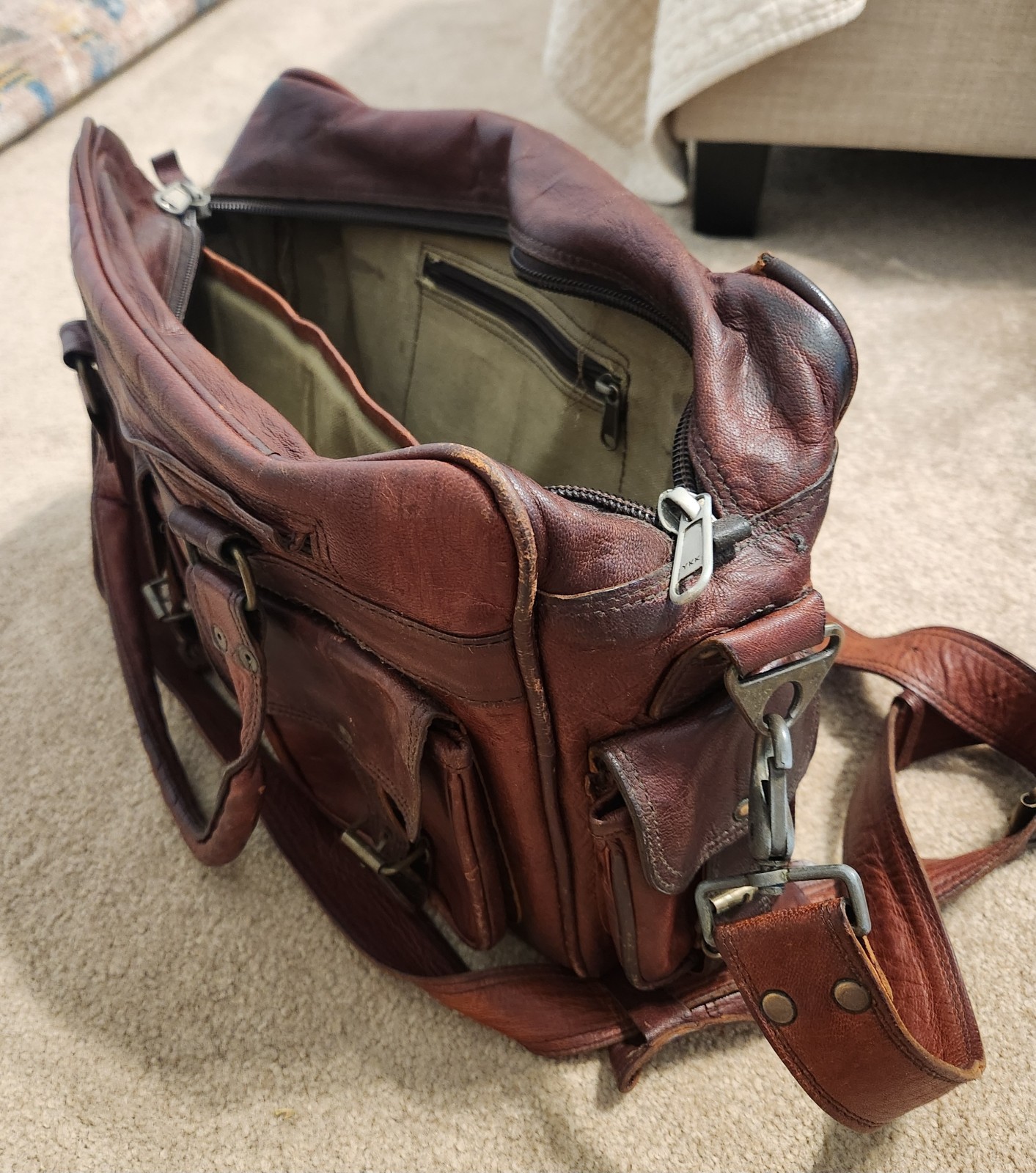 Buffalo Jackson Trading Co Leather Messenger Bag