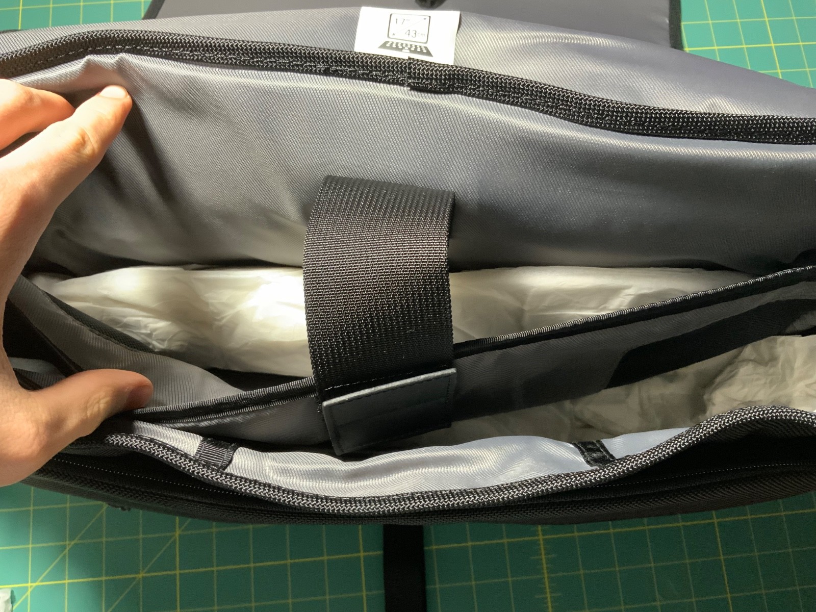 Victorinox Architecture 2.0 Collection Empire 17 Bag Black New With Tags In Box