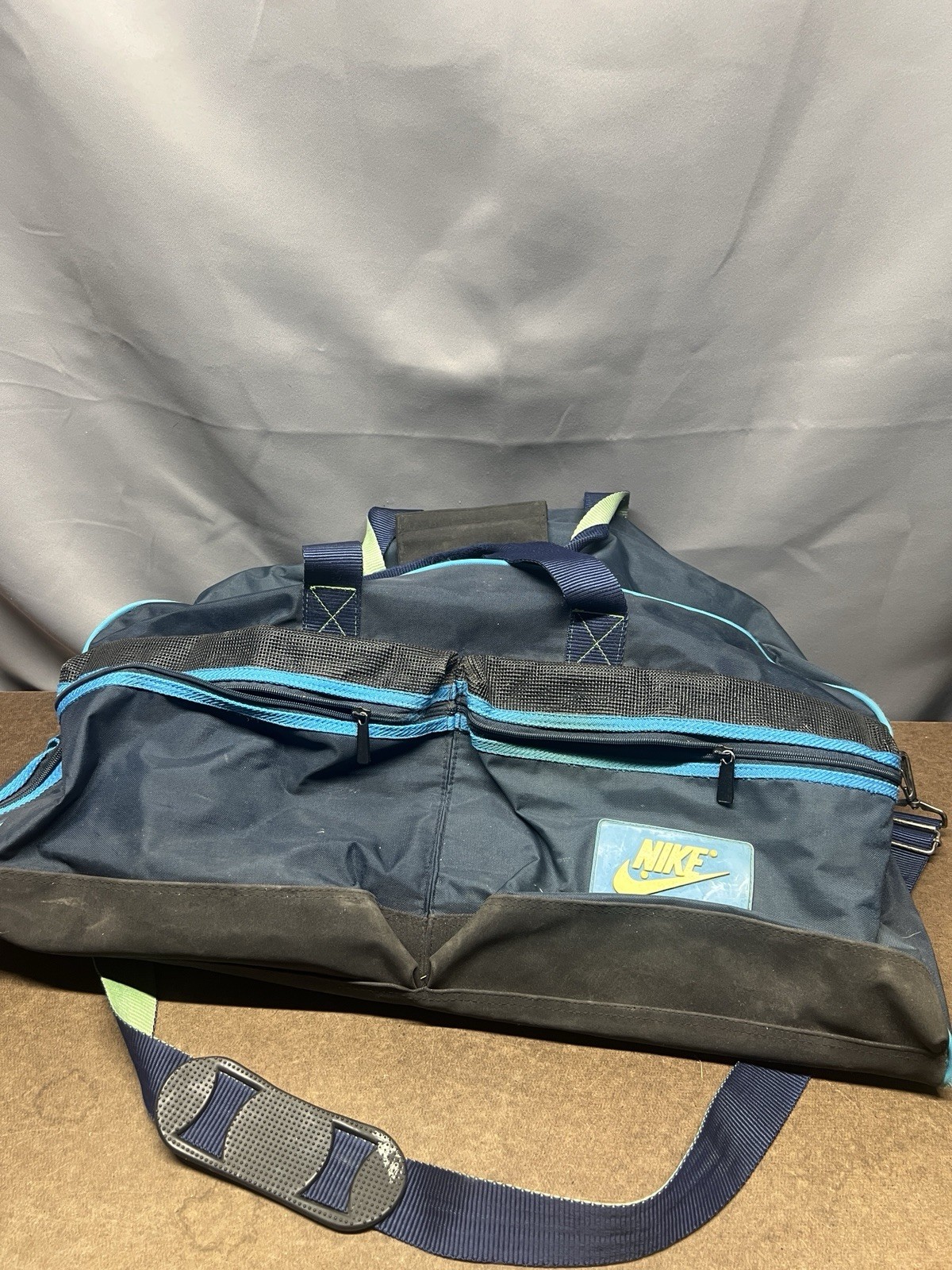 Vintage 90s NIKE Duffle Gym Bag Nylon W/ Crossbody Strap Large 21” X 10” X 10”