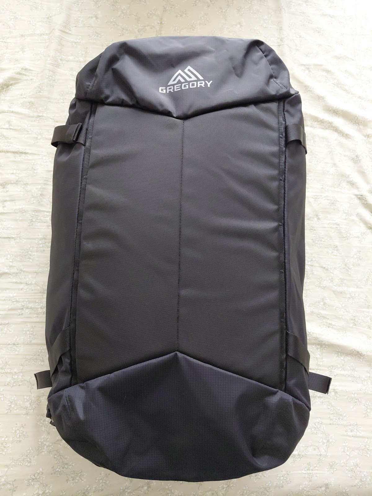 Gregory Compass 40, Laptop Compartment And 2 Zippered Pockets, For Travel