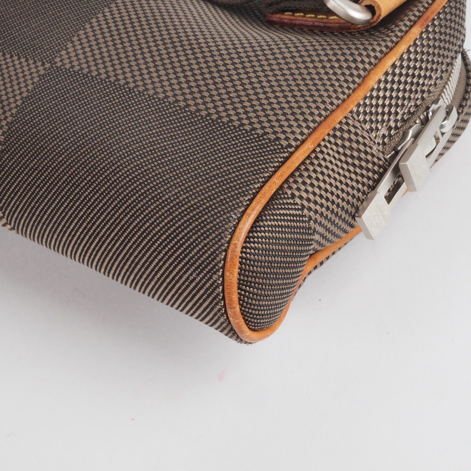 LOUIS VUITTON M93619 Acrobat Bumbag Damier Geant belt bag OP: 890€