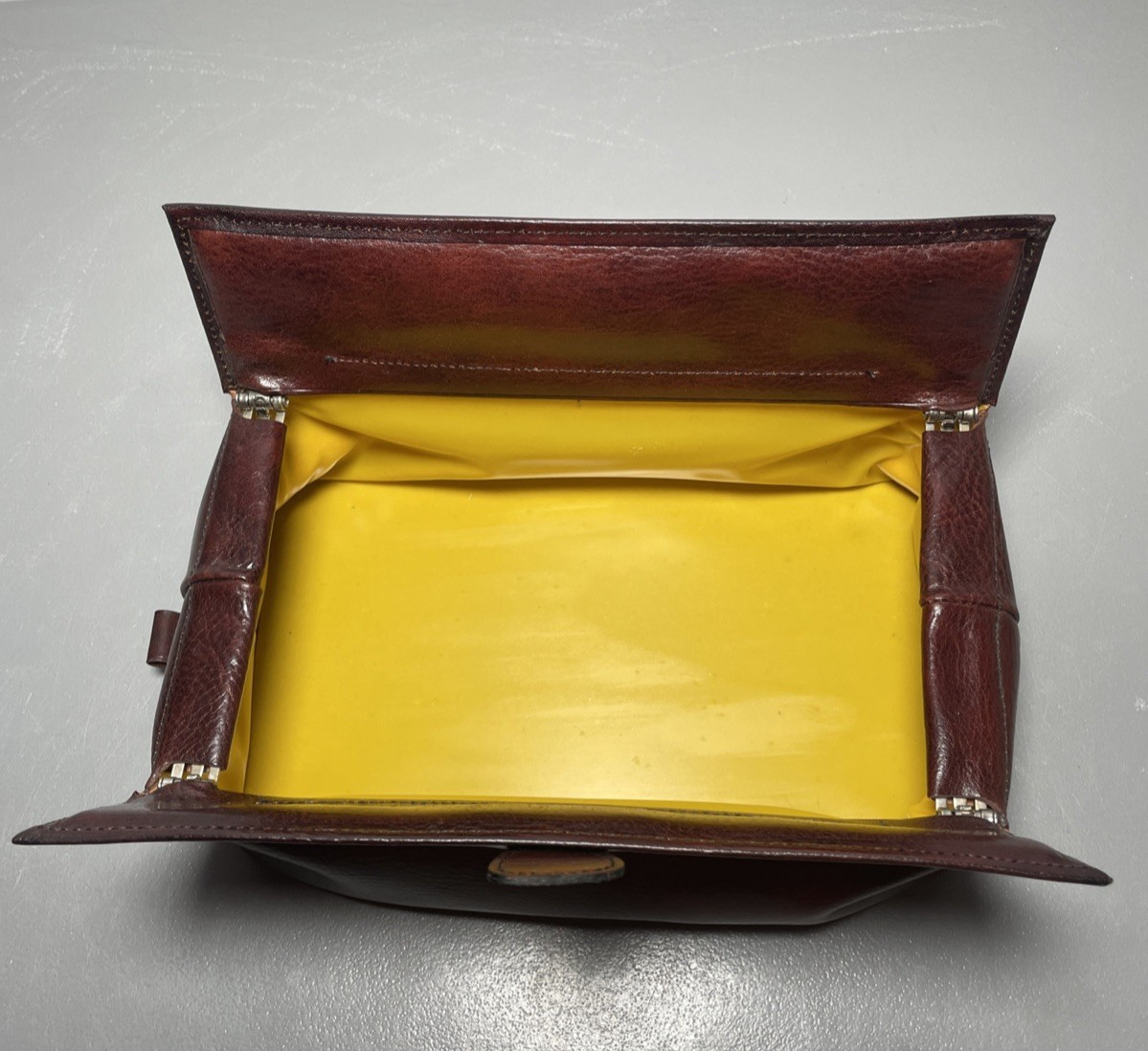 Vintage Bosca UtiliKit Bag Leather Toiletry Travel Kit 10”