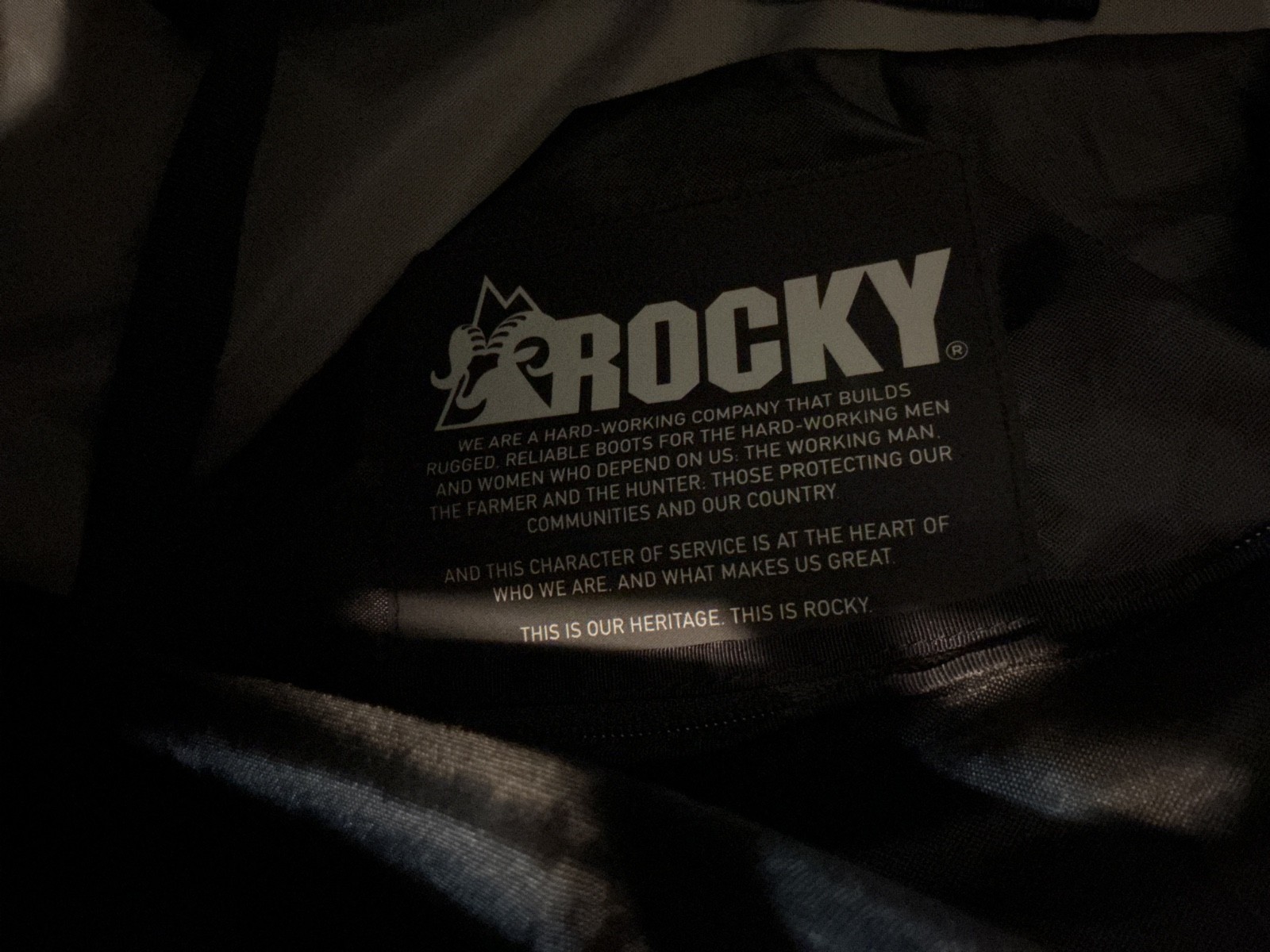 Rocky duffle bag, 28x12x12″, black, same quality as north face duffle bag
