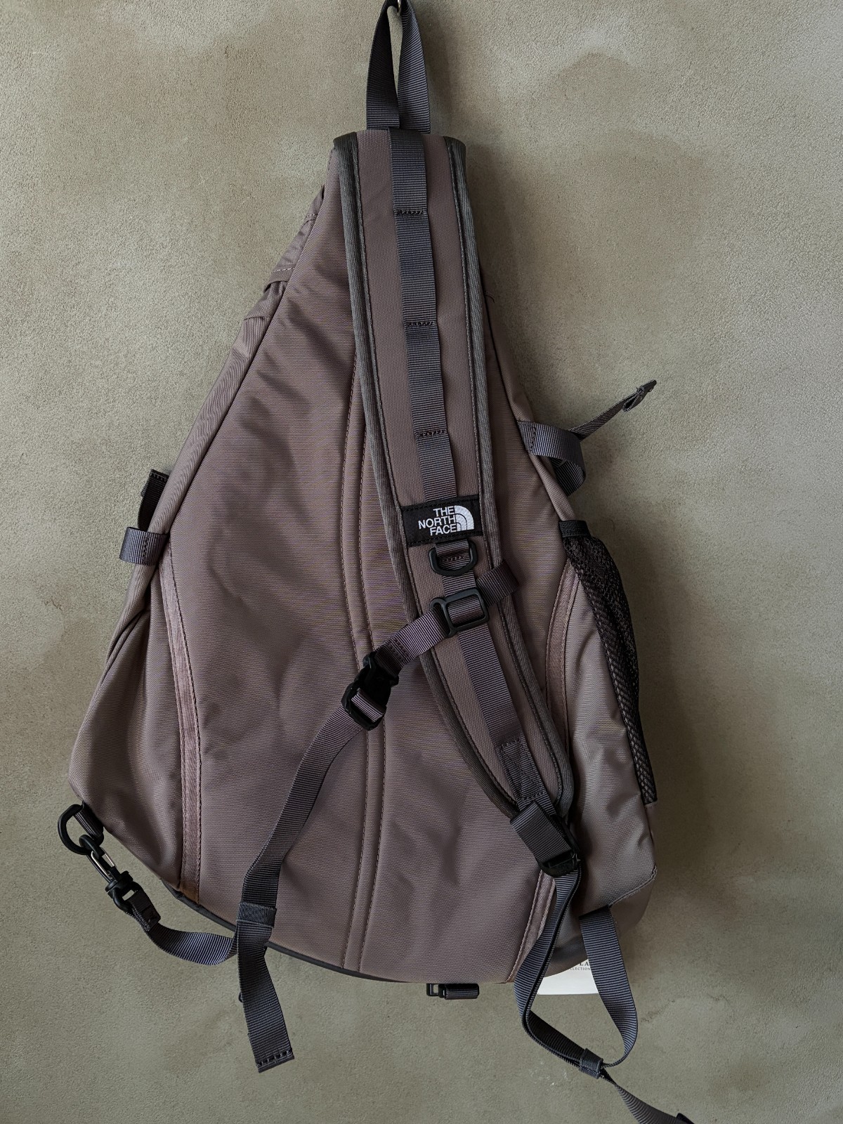 The North Face Electron Sling Bag Casual Sports Lifestyle Travel Bag NN2PR58L