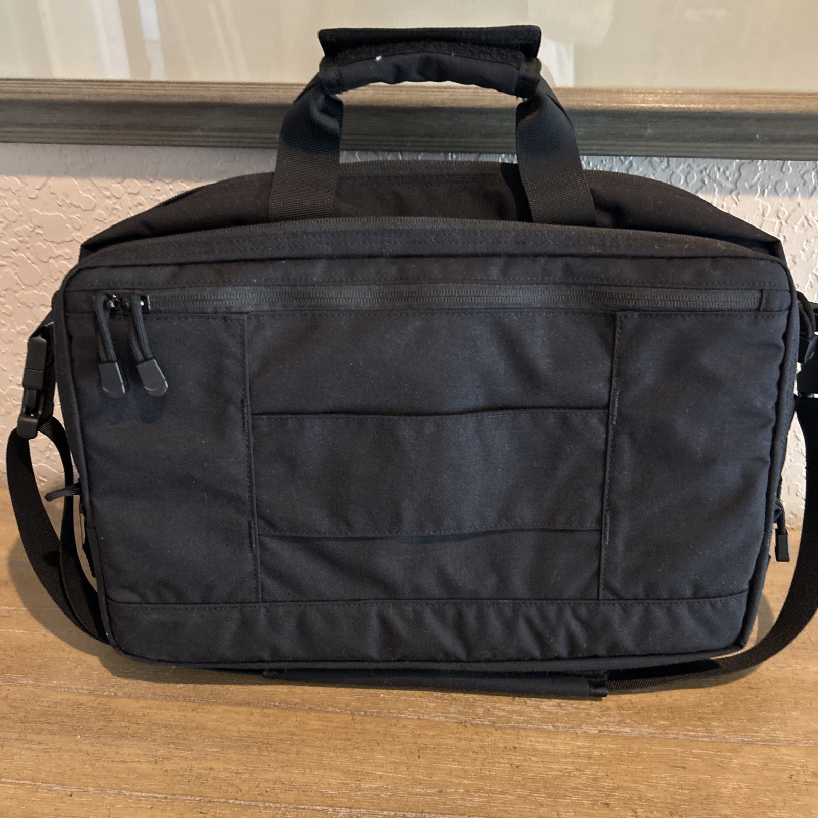 Condor Elite Metropolis Travel Shoulder Bag Laptop Work Briefcase Black NWOT