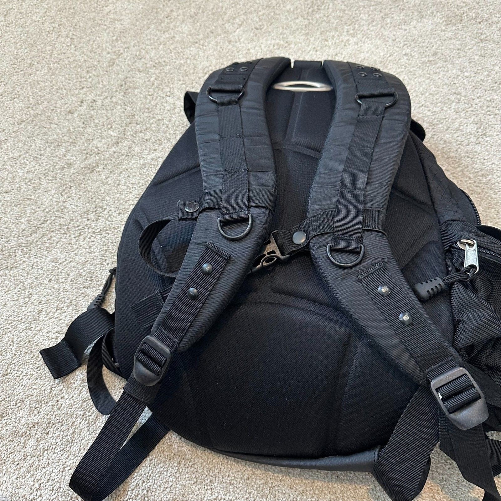 Oakley Icon Rc Backpack in Blackout