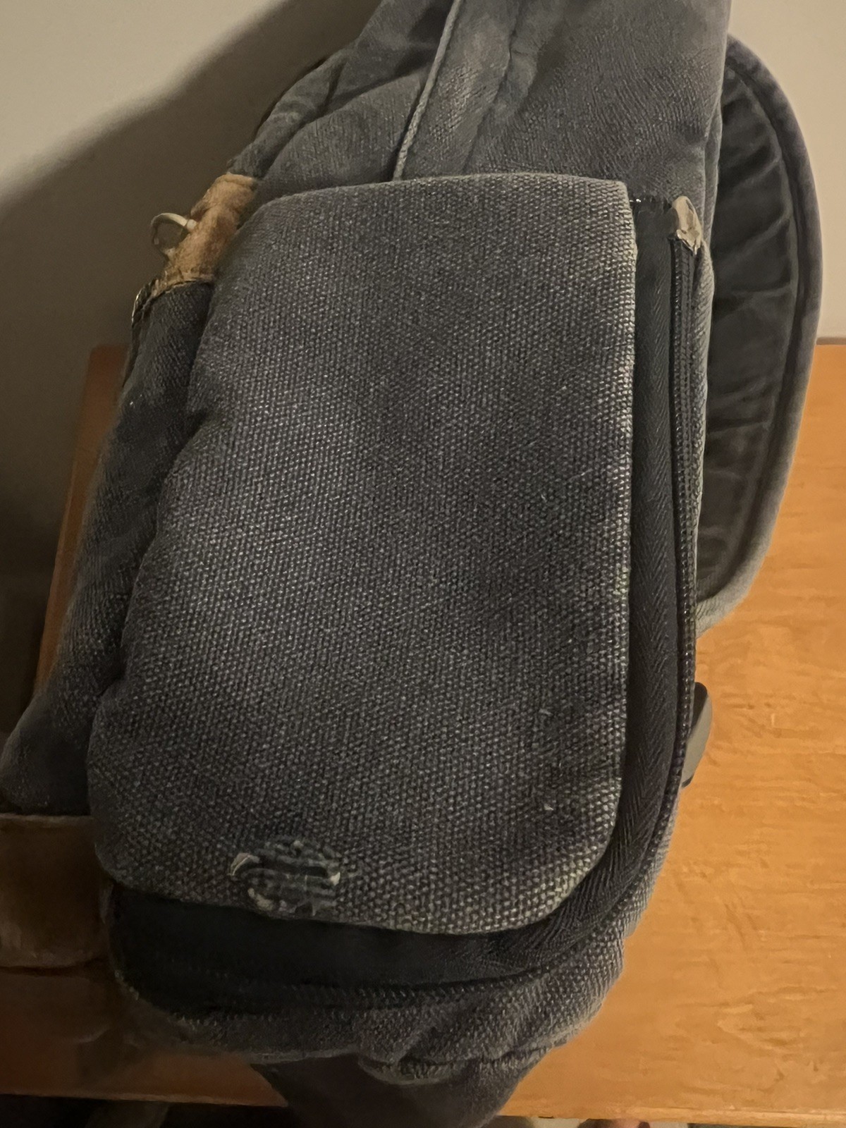 Travelon Heritage Backpack Anti-Theft Locking with RFID Card Blocking