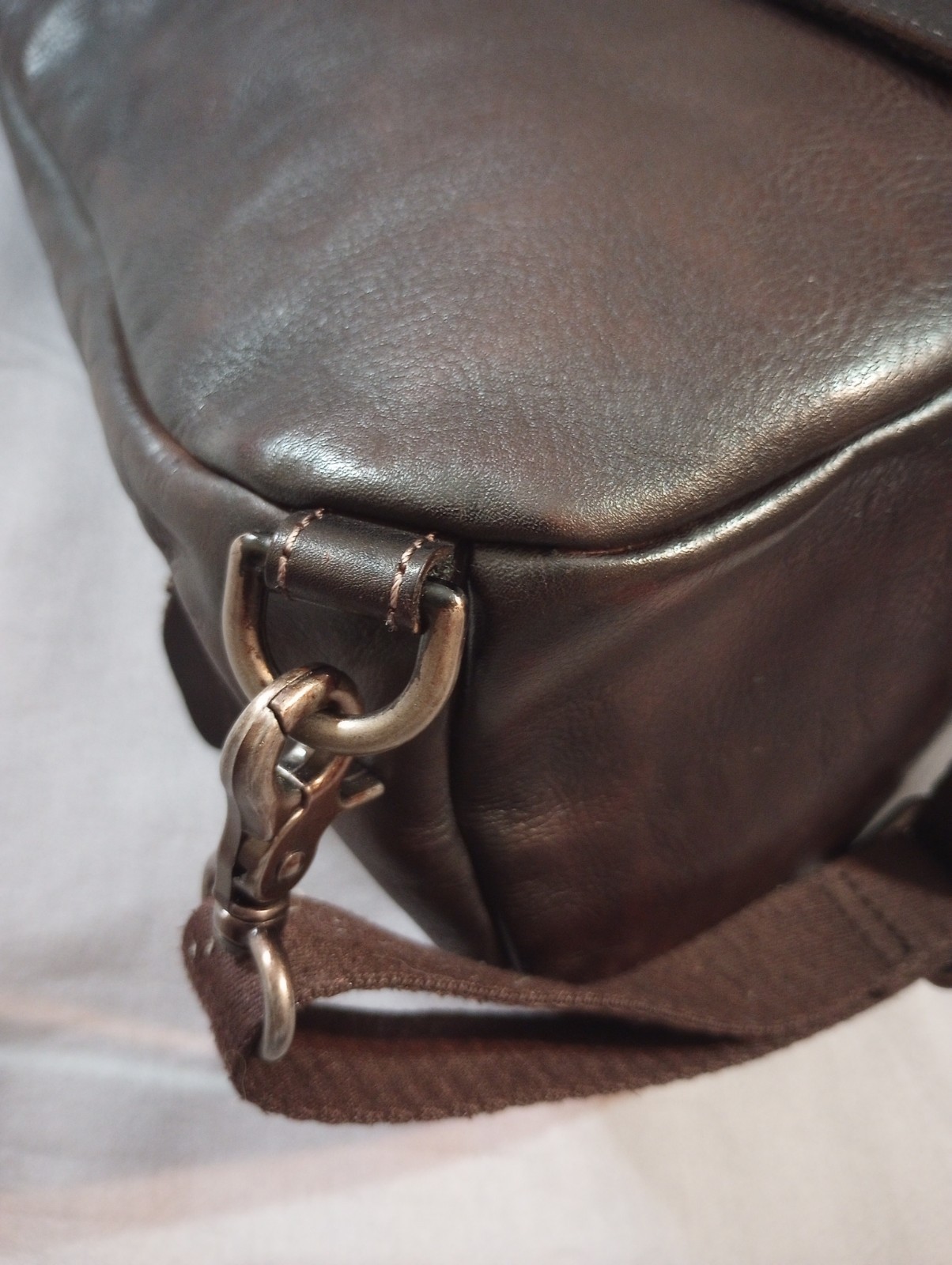 IVTG Genuine Leather Sling Bag Backpack Crossbody Chest Unisex
