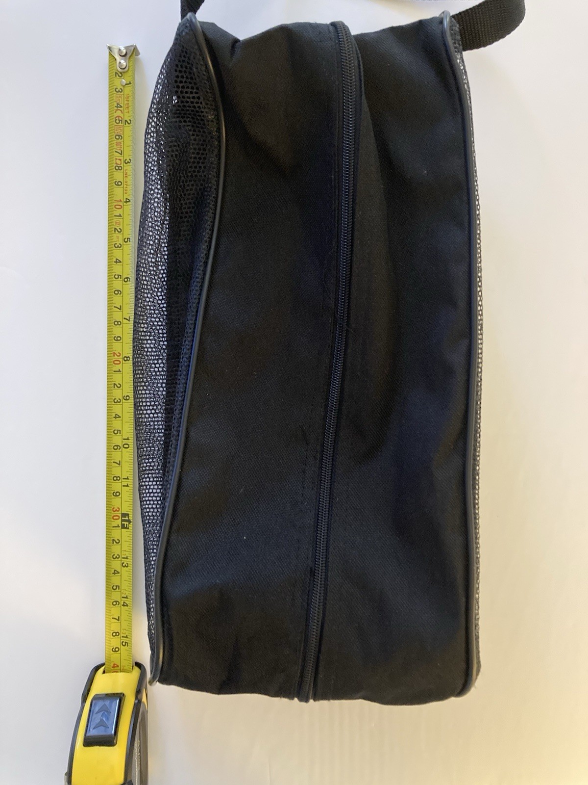 Air-Tex Black Mesh Shoulder Bag Zip Closure Pockets Medium Outdoor Golf pulls