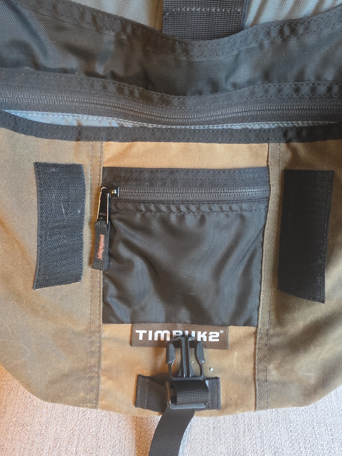 Timbuk2 Tan and Brown Convertible Waxed Canvas Backpack Messenger Briefcase Bag