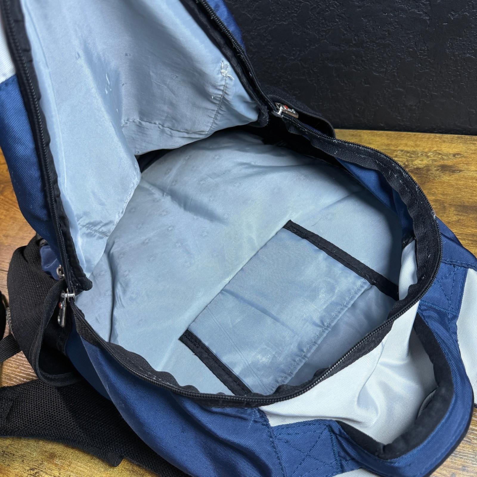 SwissGear Airflow Blue Grey Nylon Multi-Compartment Laptop Backpack OS