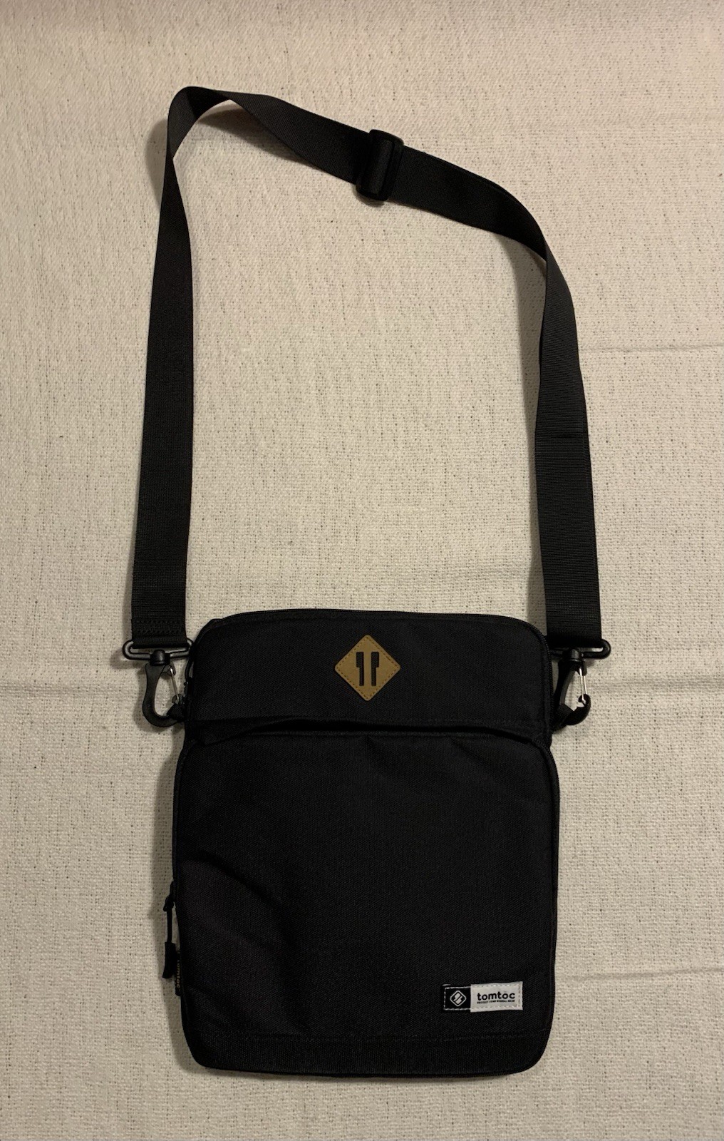 TomToc Black Tablet Shoulder Messenger Bag Size Small A20-B03D