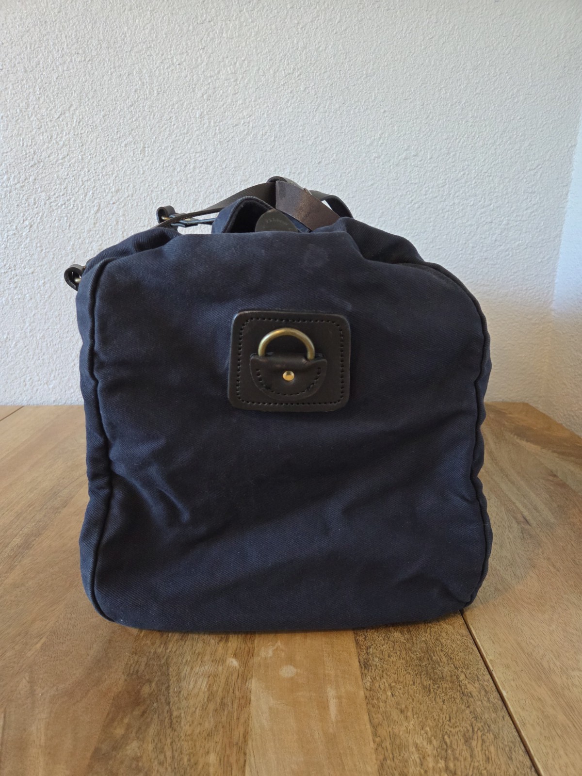 Filson Rugged Twill Medium Duffle Bag | Navy | USA Made | Old Size
