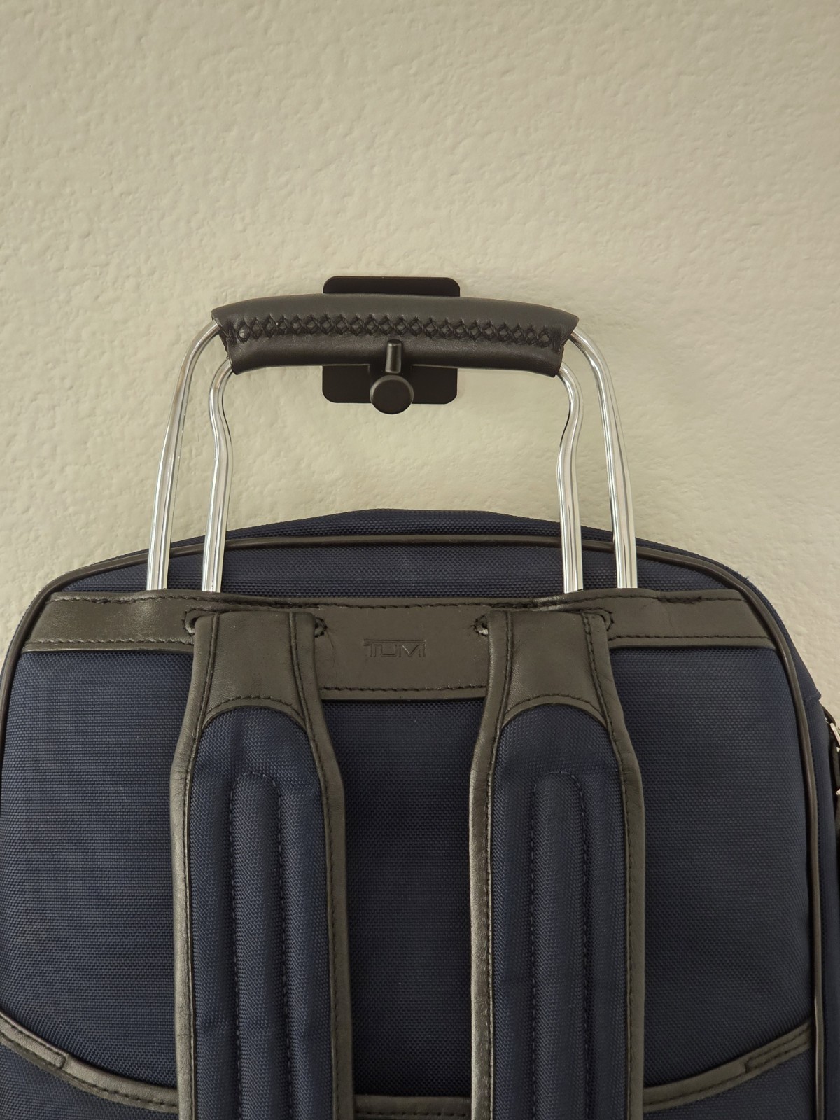 Tumi Arrive Logan Medium Backpack Signature Blue Tumi Arrivé 14.5″x15.5″x5″