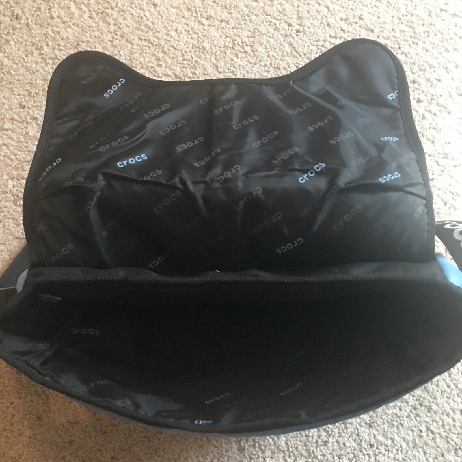 Laptop Shoulder Bag By CROCS Messenger Plain Design EUC