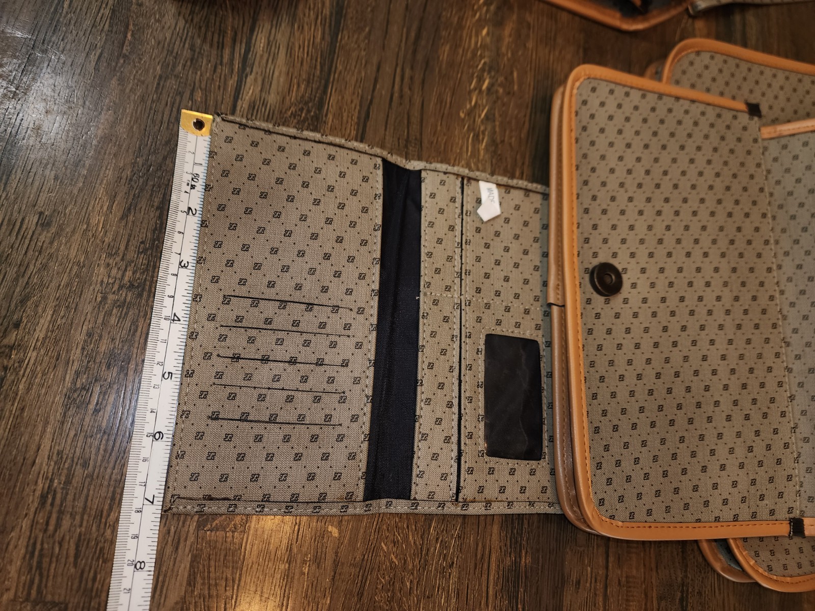 Unbranded Briefcase W/5 Pieces That Fit Perfectly Inside Each Bag made in China
