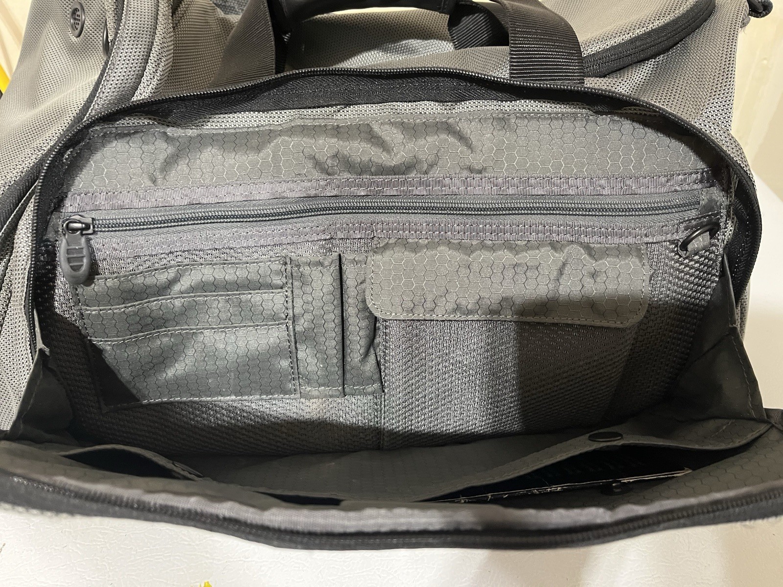 TUMI Boston 2Way Ballistic Nylon Duffle Bag Carry On Gray 525PW Strap (See Pics)