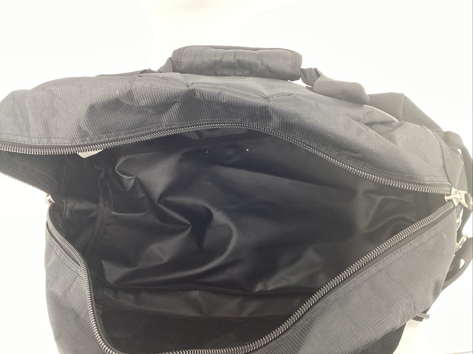 OGIO Half Dome Duffle Bag Black Shoulder Strap & Audio Pocket Gym Travel
