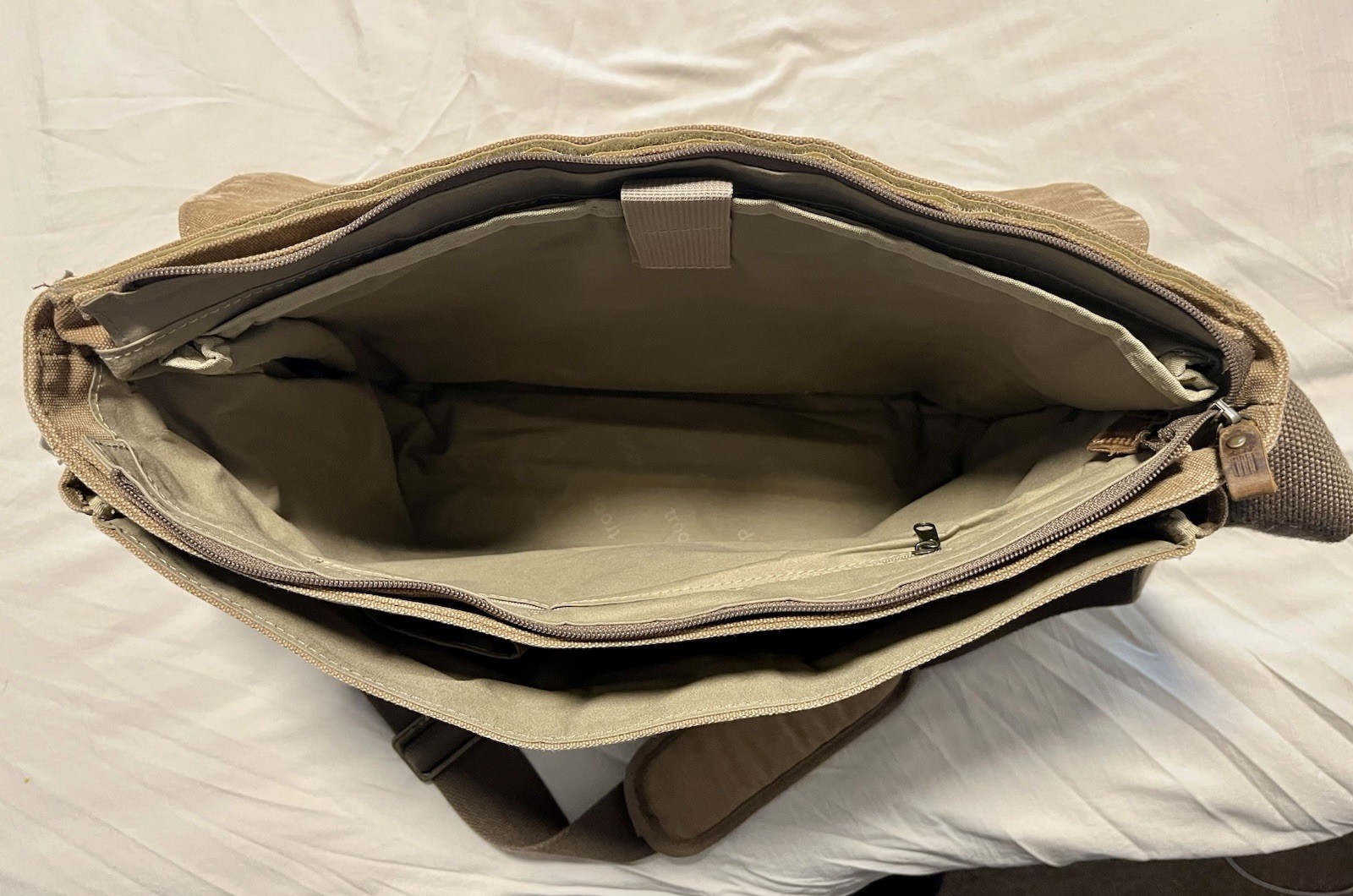 Troop London Canvas Laptop Large Messenger Bag 18 Inch